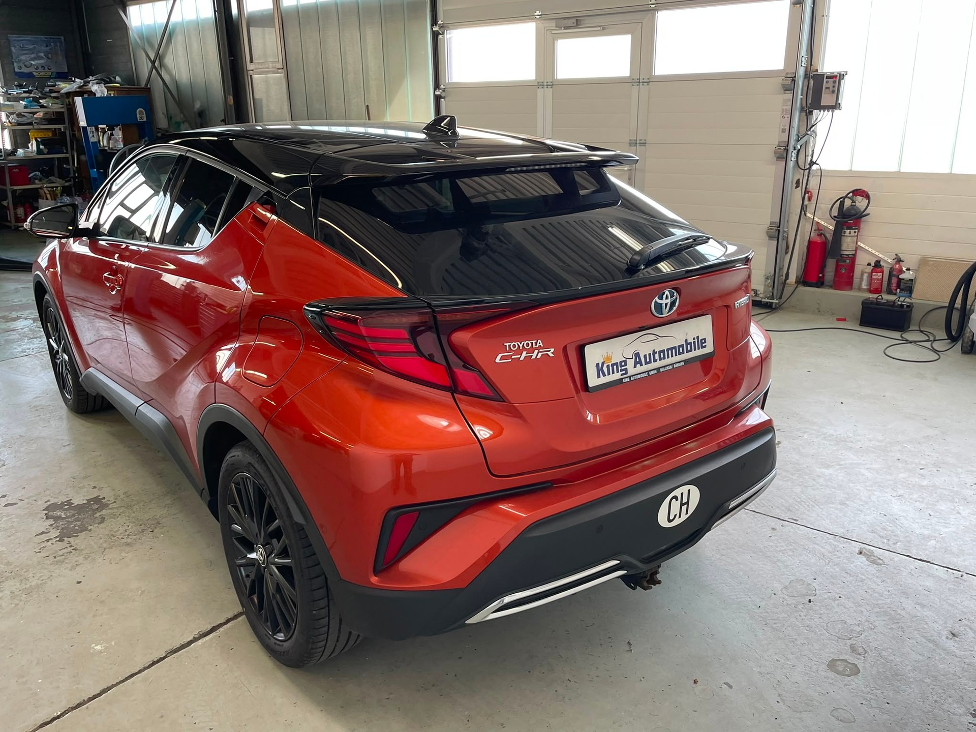 TOYOTA C-HR 2.0 HSD CVT Launch Edition | CH-Auto | 1-Hand | Frisch MFK | Ab Service-image-6