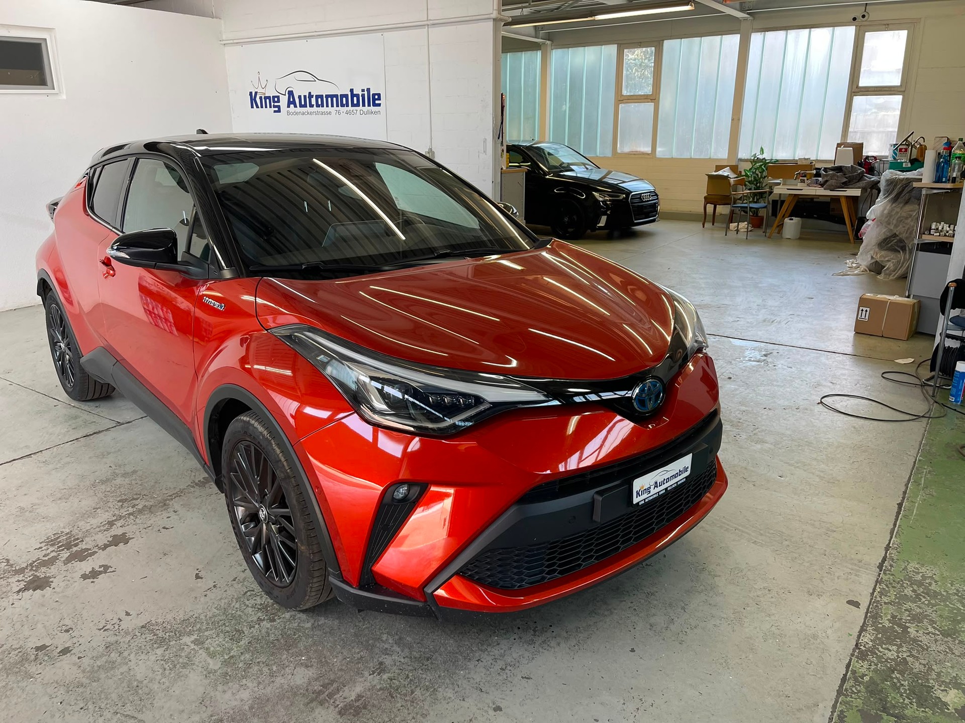 TOYOTA C-HR 2.0 HSD CVT Launch Edition | CH-Auto | 1-Hand | Frisch MFK | Ab Service-showroom-element-3