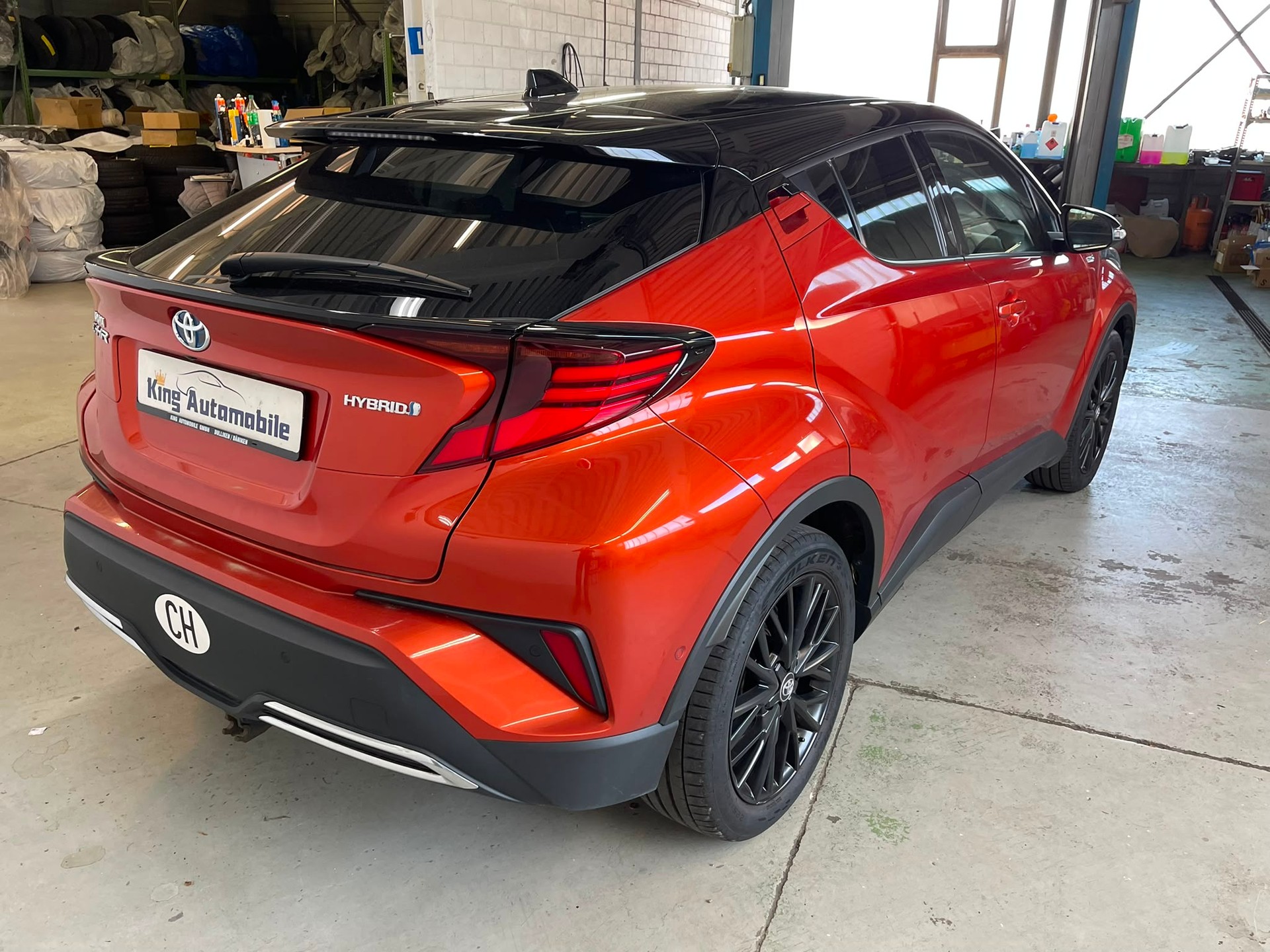TOYOTA C-HR 2.0 HSD CVT Launch Edition | CH-Auto | 1-Hand | Frisch MFK | Ab Service-image-4