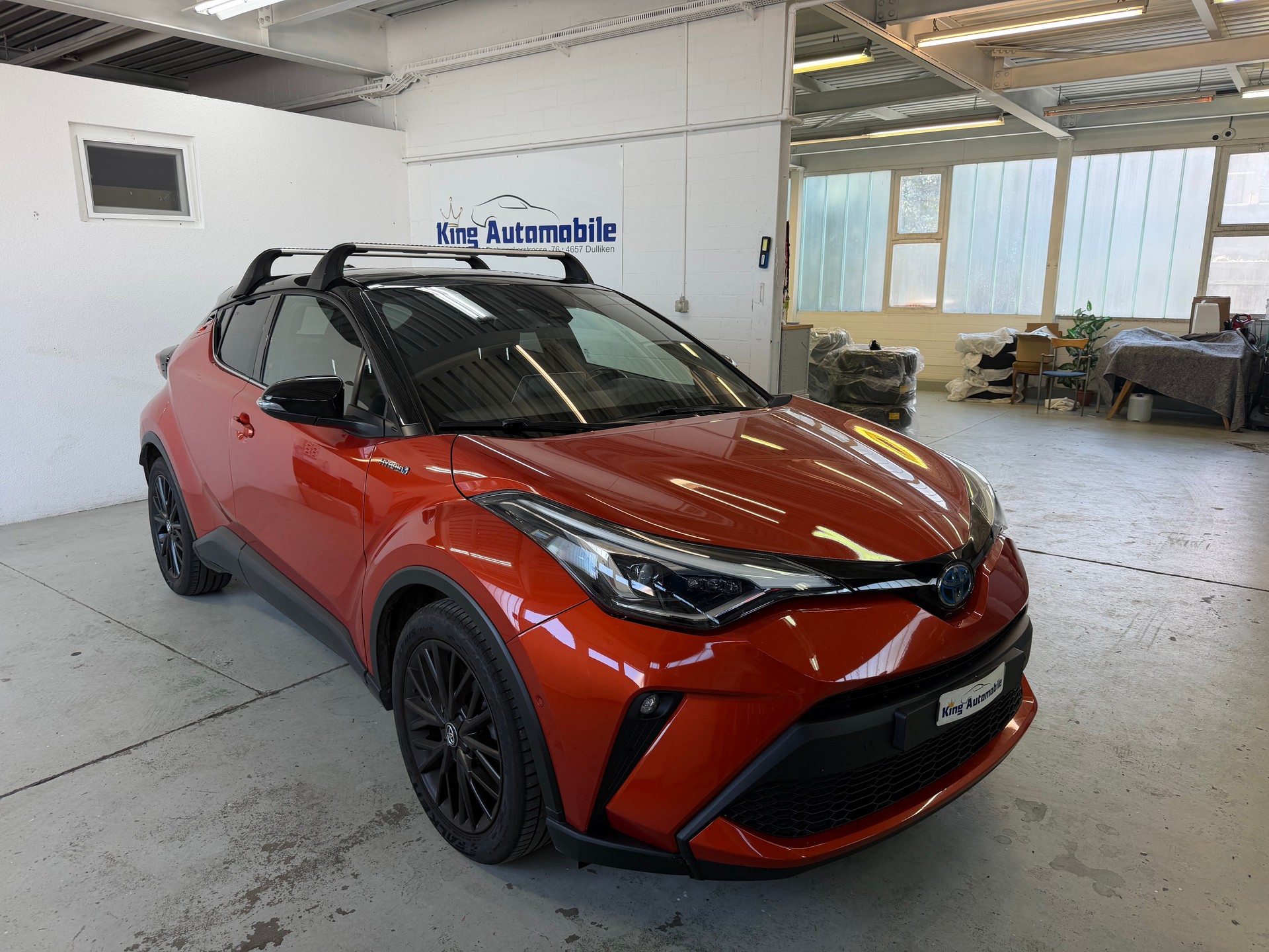 TOYOTA C-HR 2.0 HSD CVT Launch Edition | CH-Auto | 1-Hand | Frisch MFK | Ab Service-image-0