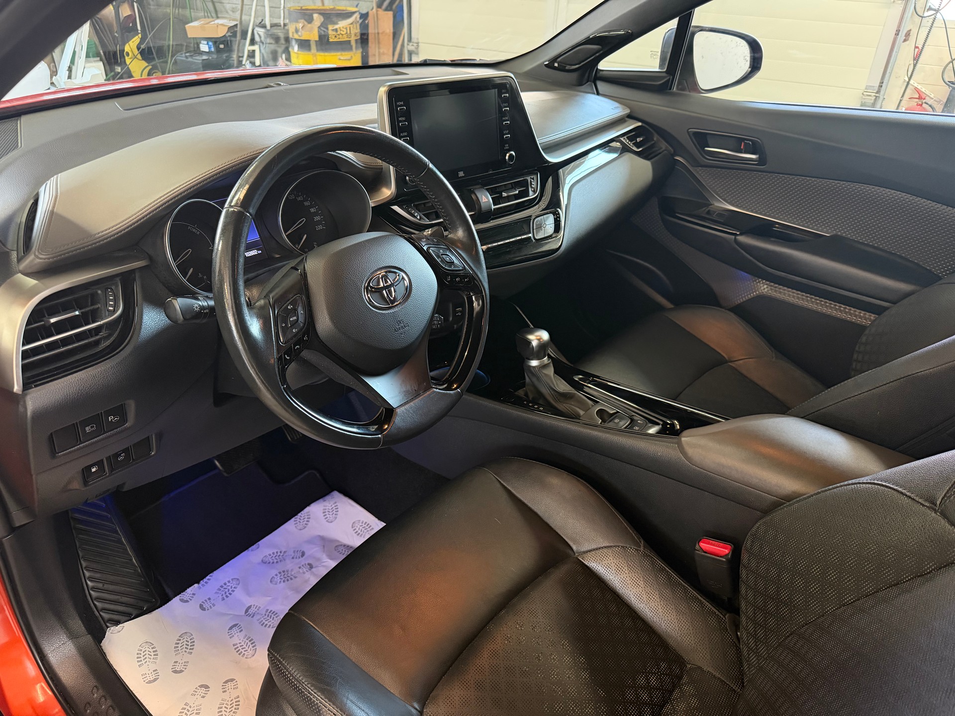 TOYOTA C-HR 2.0 HSD CVT Launch Edition | CH-Auto | 1-Hand | Frisch MFK | Ab Service-image-7