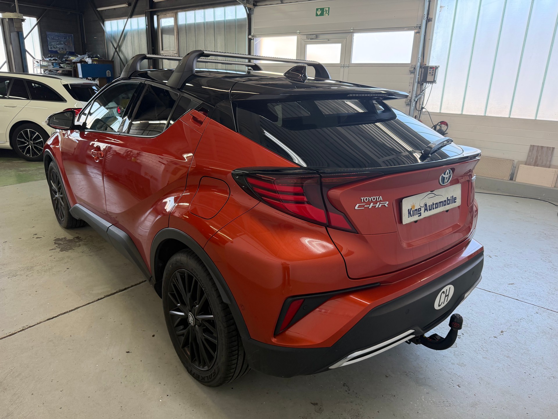 TOYOTA C-HR 2.0 HSD CVT Launch Edition | CH-Auto | 1-Hand | Frisch MFK | Ab Service-image-4