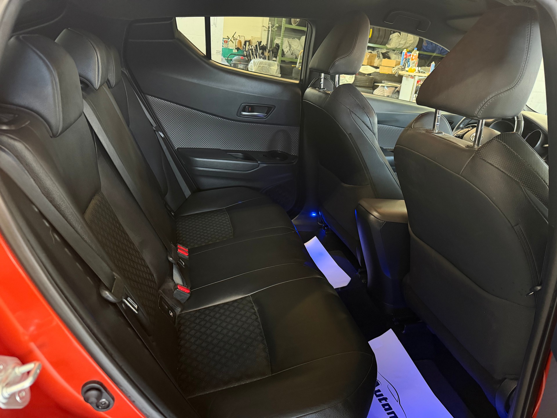 TOYOTA C-HR 2.0 HSD CVT Launch Edition | CH-Auto | 1-Hand | Frisch MFK | Ab Service-image-10