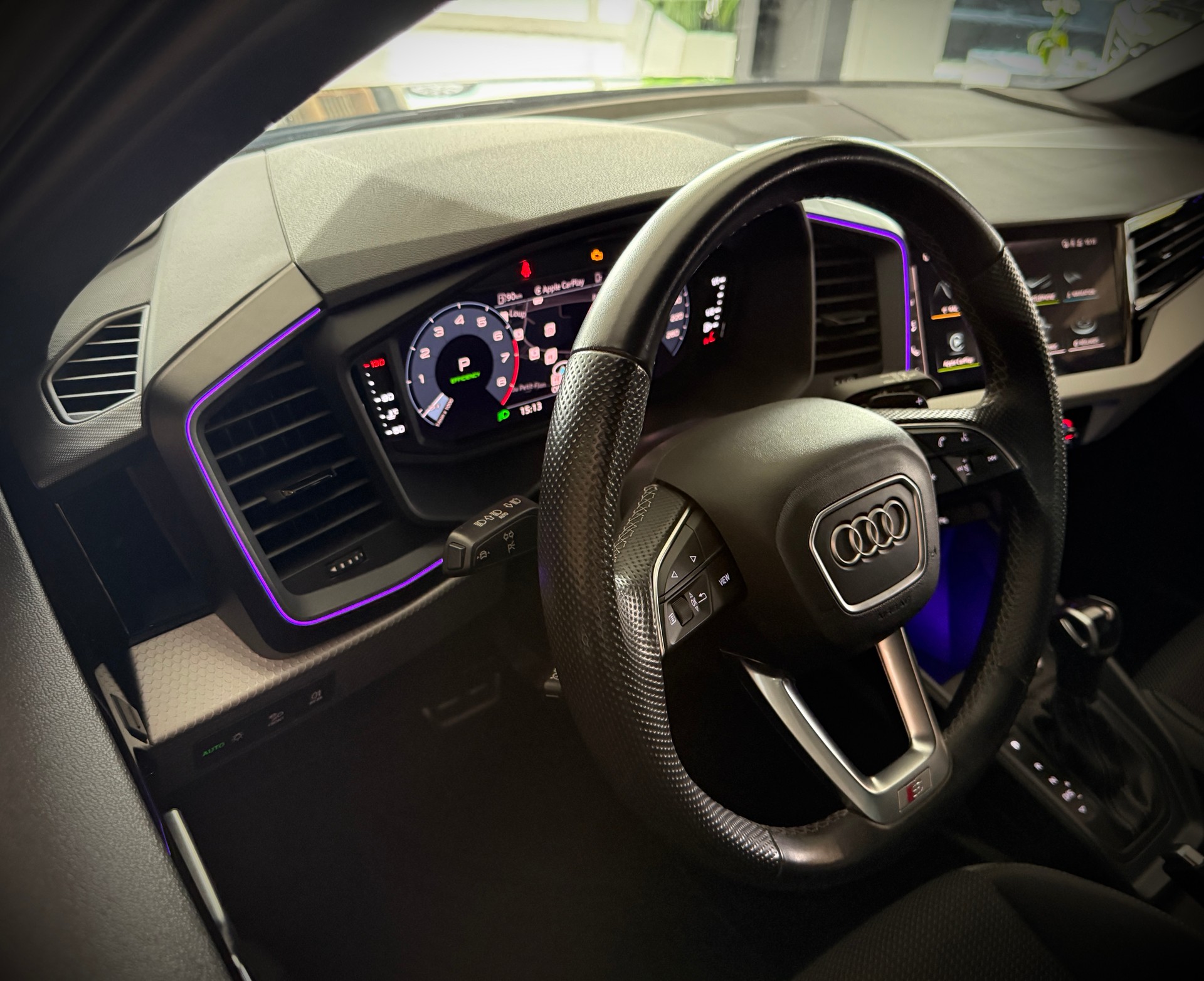 AUDI A1 Sportback 30 TFSI S Line S-tronic-image-12