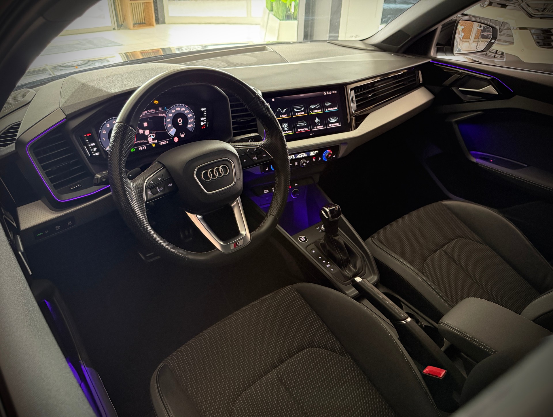 AUDI A1 Sportback 30 TFSI S Line S-tronic-image-11