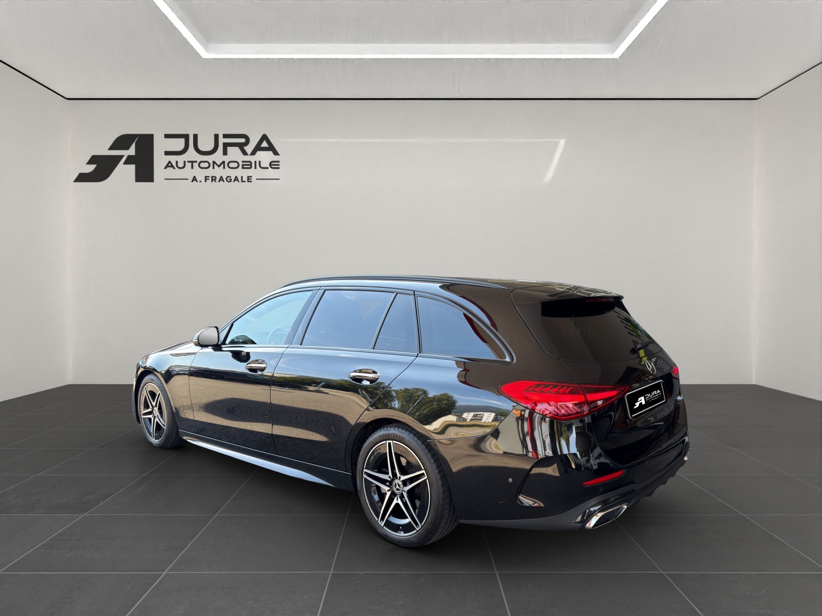 MERCEDES-BENZ C 220 d AMG Line 4matic Kombi-image-4