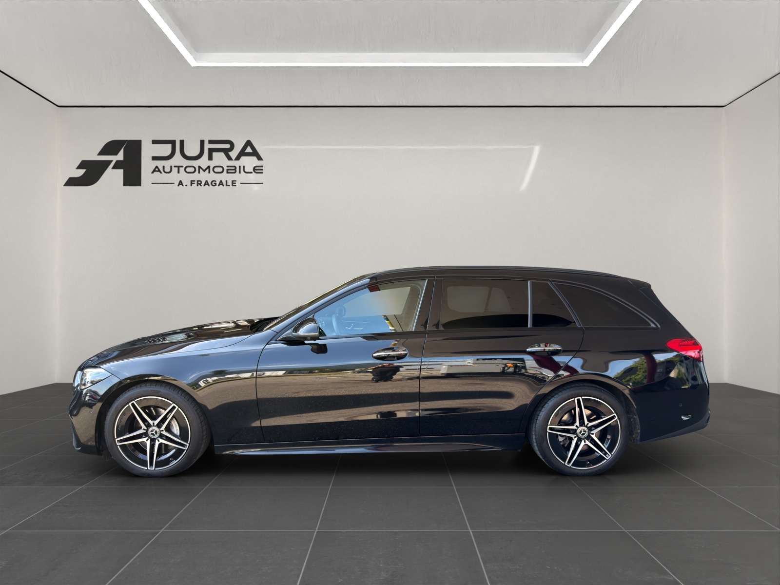 MERCEDES-BENZ C 220 d AMG Line 4matic Kombi-image-3