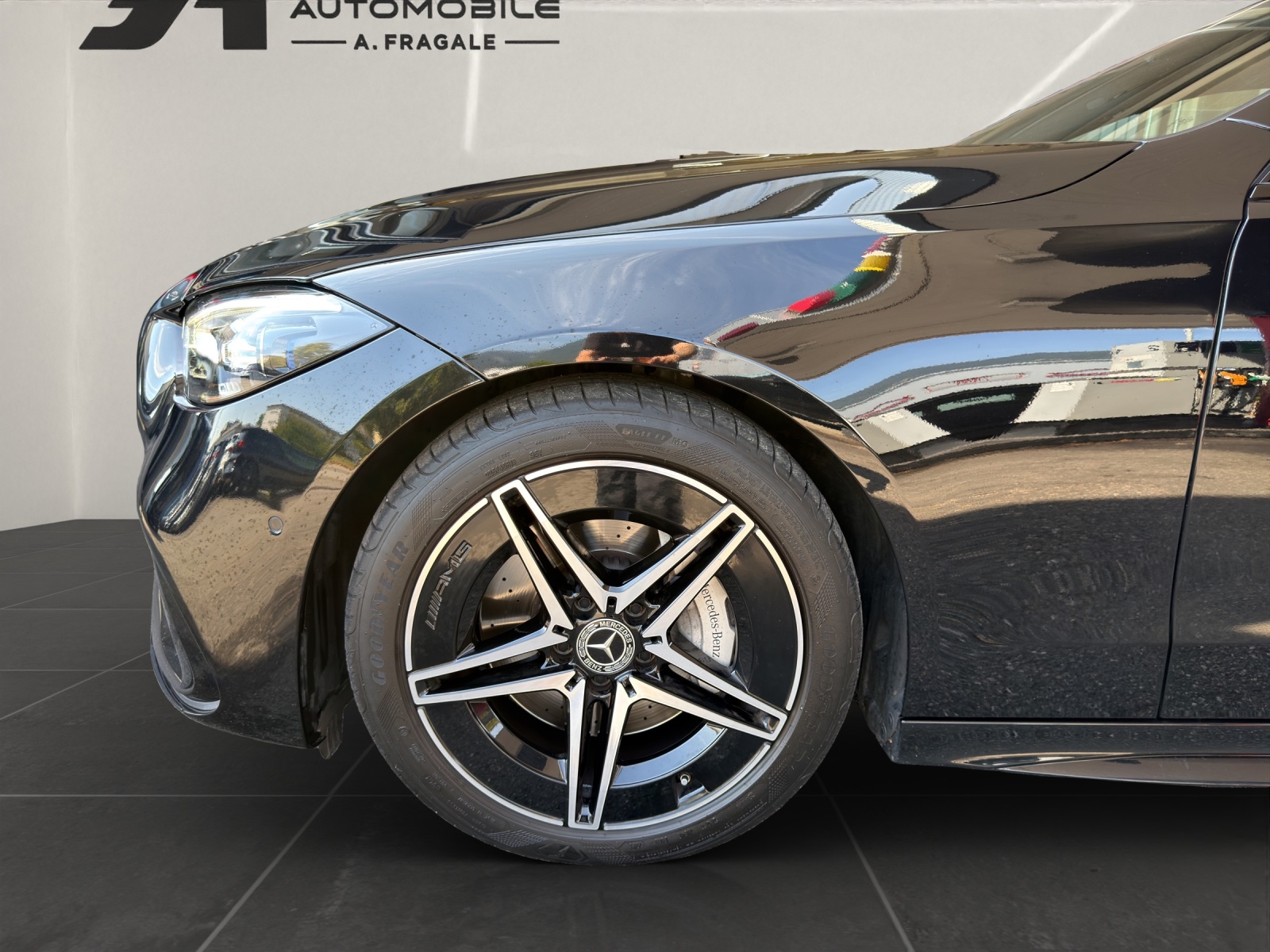 MERCEDES-BENZ C 220 d AMG Line 4matic Kombi-image-6