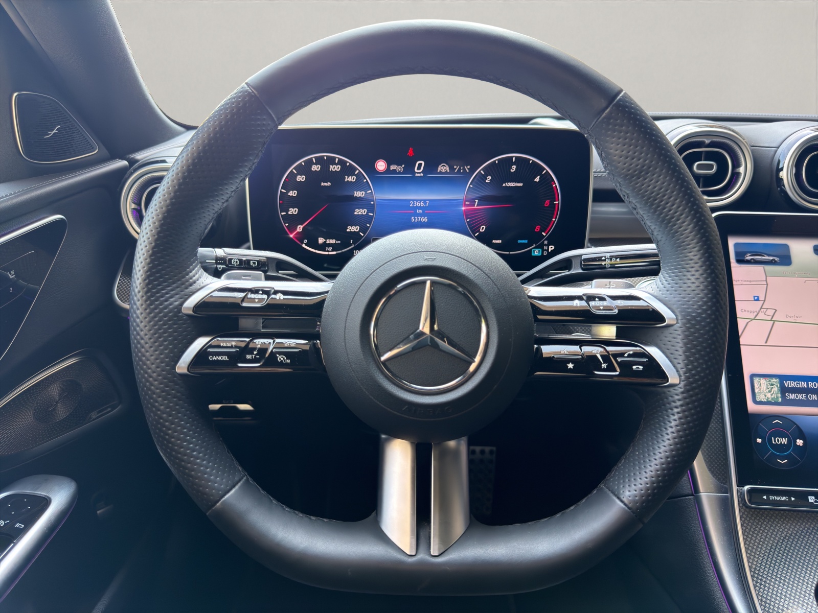 MERCEDES-BENZ C 220 d AMG Line 4matic Kombi-image-10