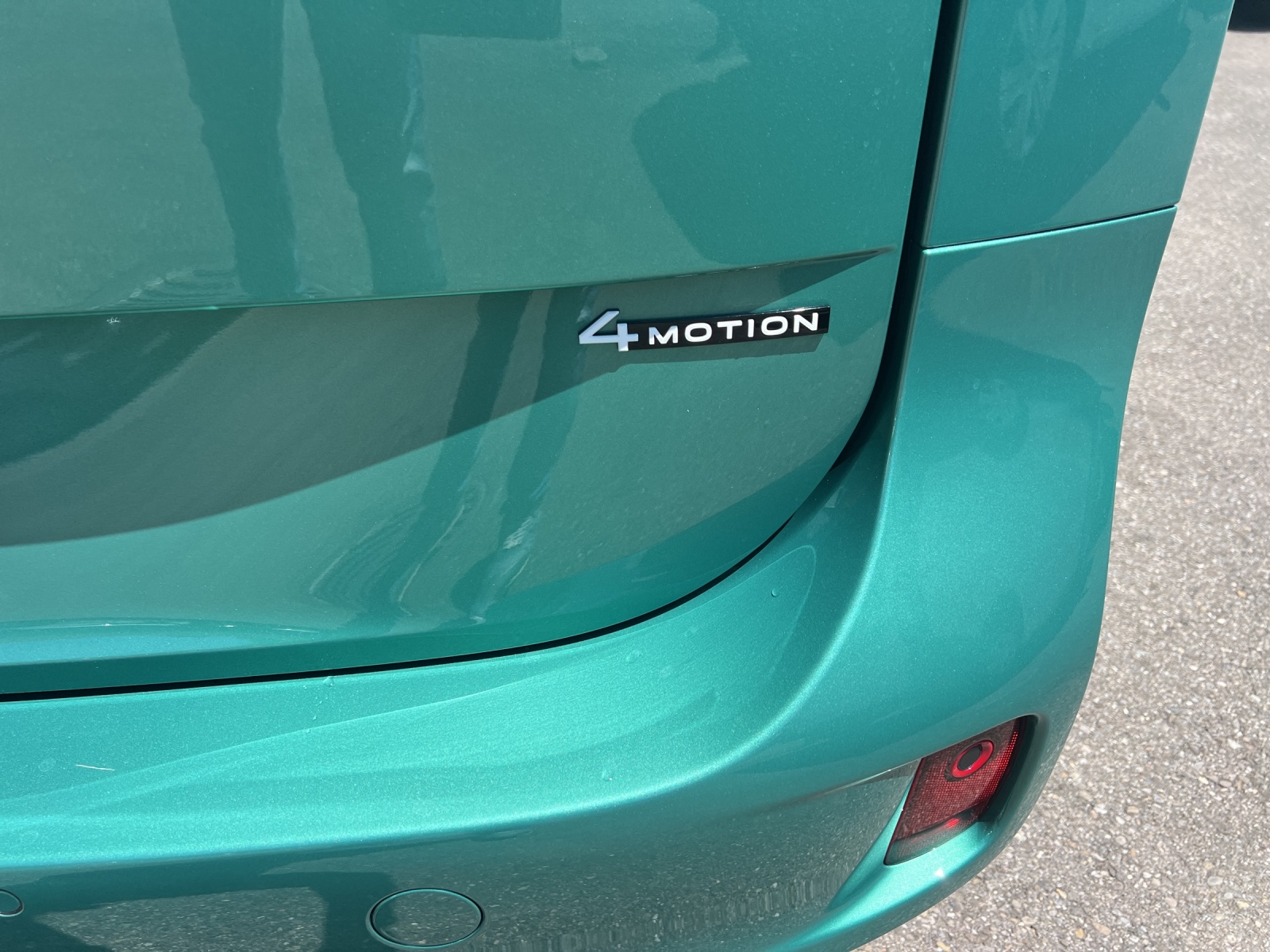 VW ID.Buzz LWB Pro 4 Motion-image-12