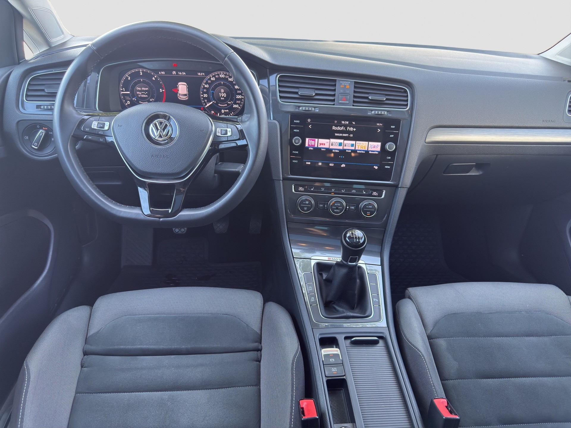 VW Golf 2.0 TDI Highline 4Motion R-LINE-image-9