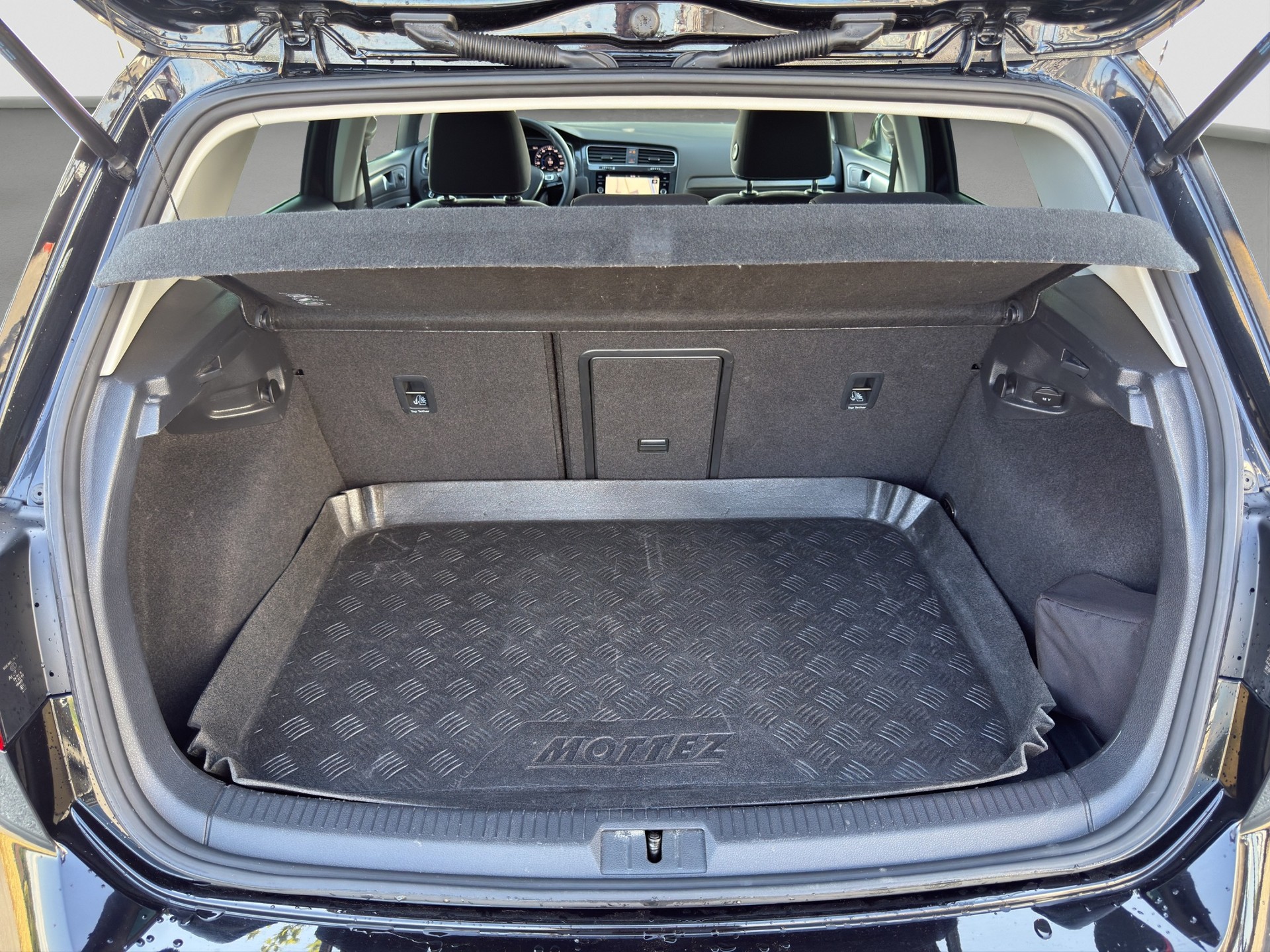 VW Golf 2.0 TDI Highline 4Motion R-LINE-image-19