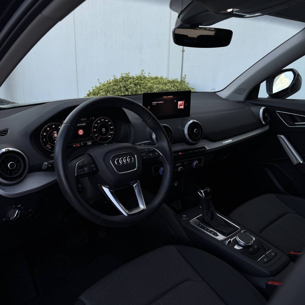 AUDI Q2 35 TFSI S line S-tronic-image-6