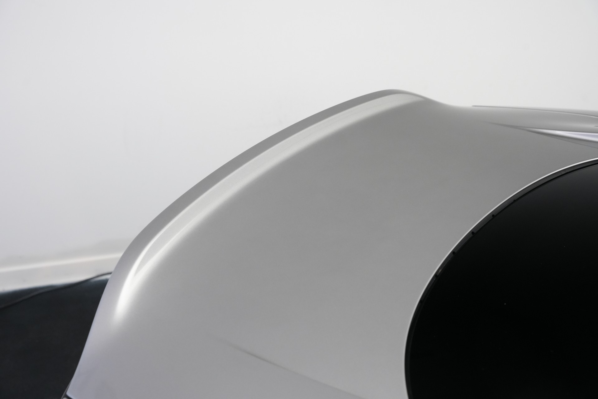 ASTON MARTIN Vanquish 5.2 V12 Bi-Turbo *Full Carbon* *Panorama* *Titanauspuff*-image-46