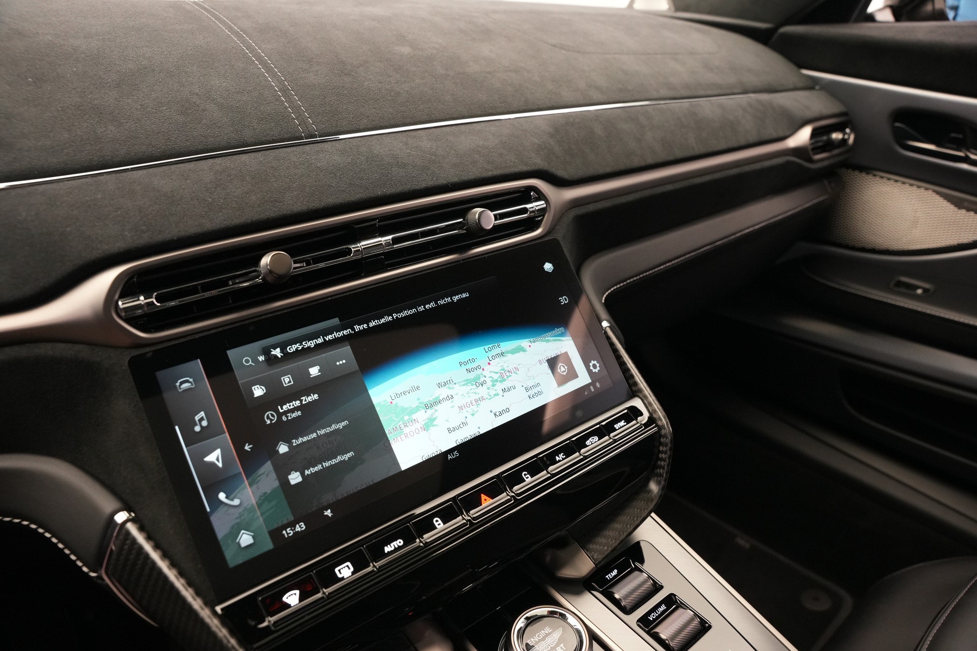 ASTON MARTIN Vanquish 5.2 V12 Bi-Turbo *Full Carbon* *Panorama* *Titanauspuff*-image-20