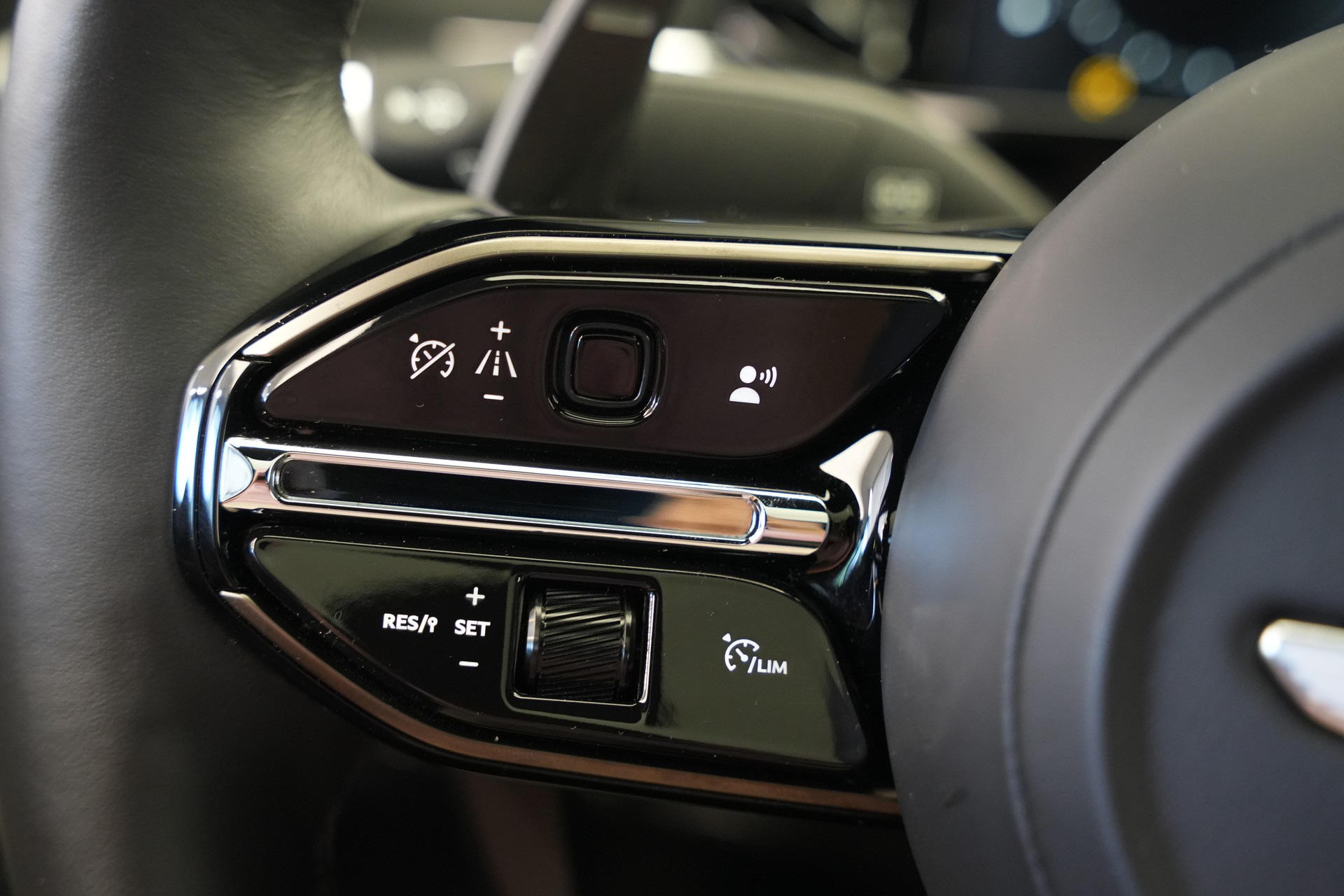 ASTON MARTIN Vanquish 5.2 V12 Bi-Turbo *Full Carbon* *Panorama* *Titanauspuff*-image-30