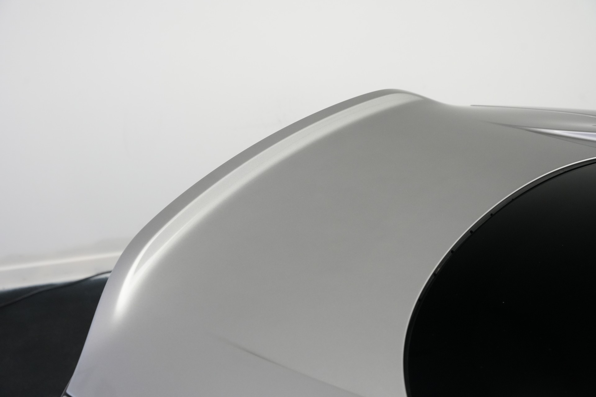 ASTON MARTIN Vanquish 5.2 V12 Bi-Turbo *Full Carbon* *Panorama* *Titanauspuff*-image-46