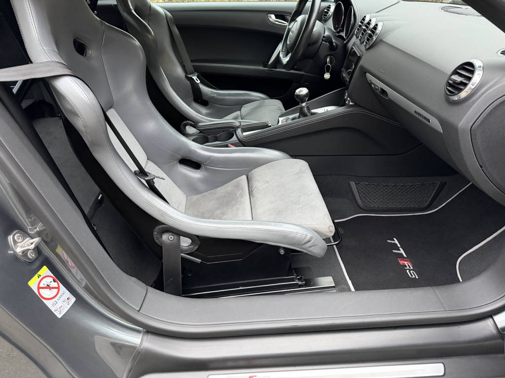AUDI TT RS Coupé 2.5 TFSI quattro-image-13