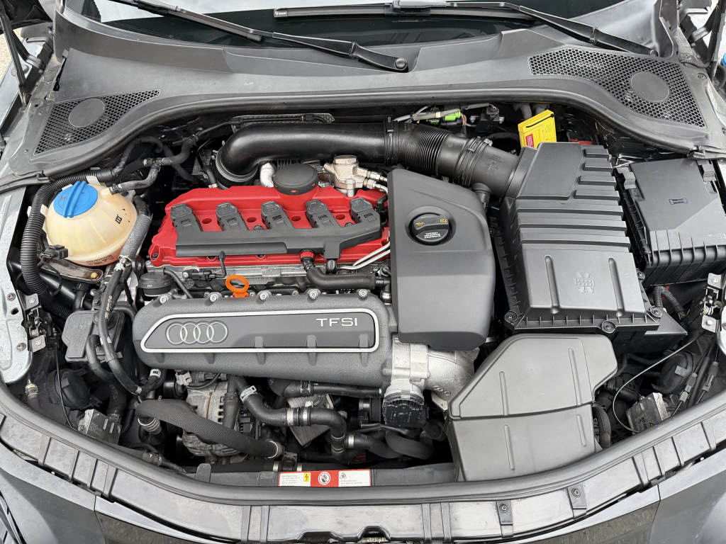 AUDI TT RS Coupé 2.5 TFSI quattro-image-14