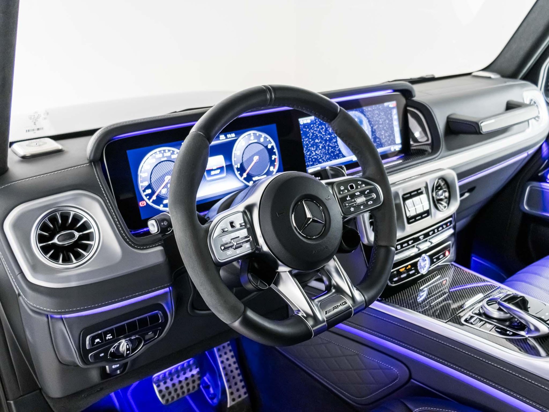 MERCEDES-BENZ G 63 AMG-image-9
