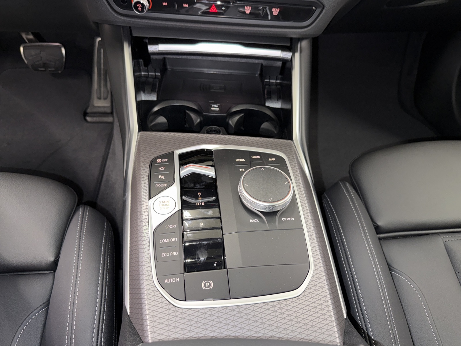 BMW M340i xDrive 48V Touring Steptronic M Sport Pro-image-16