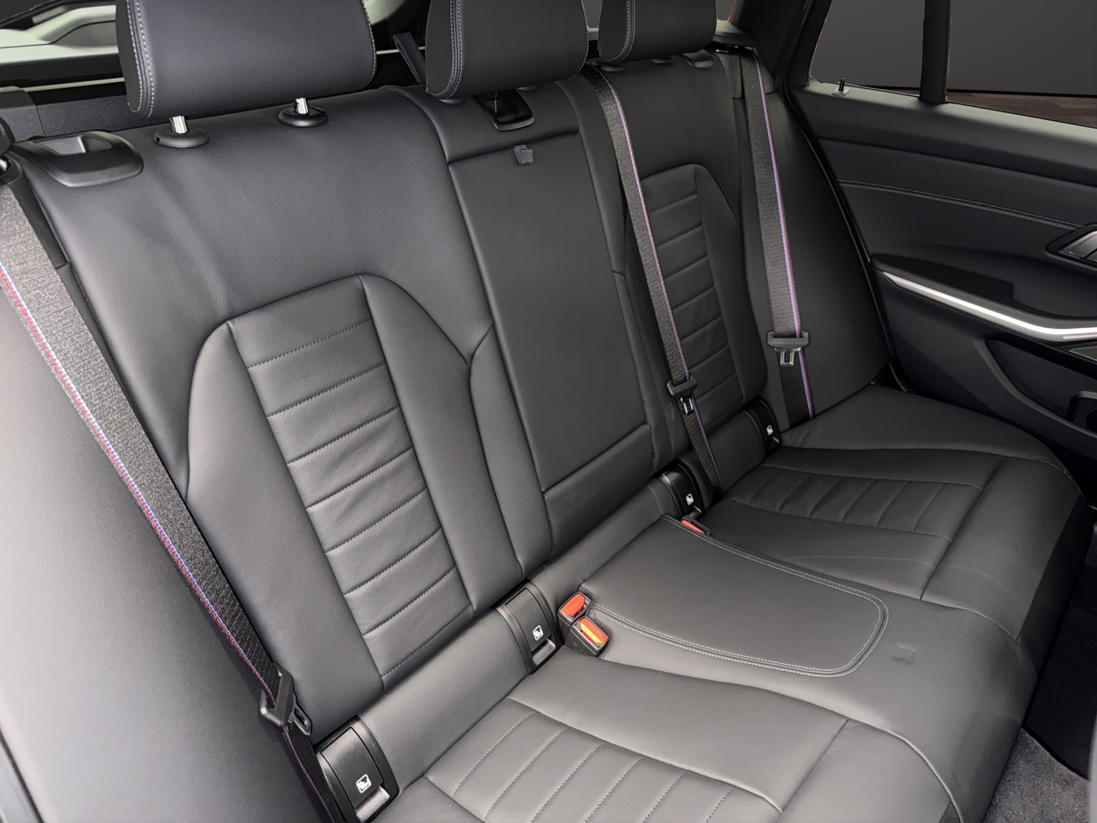 BMW M340i xDrive 48V Touring Steptronic M Sport Pro-image-18