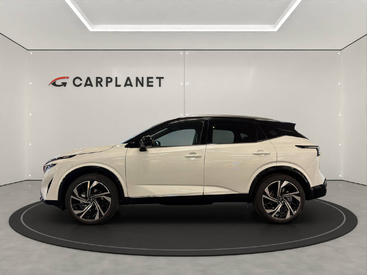 NISSAN Qashqai 1.3 DIG-T Tekna+ 4x4-image-1