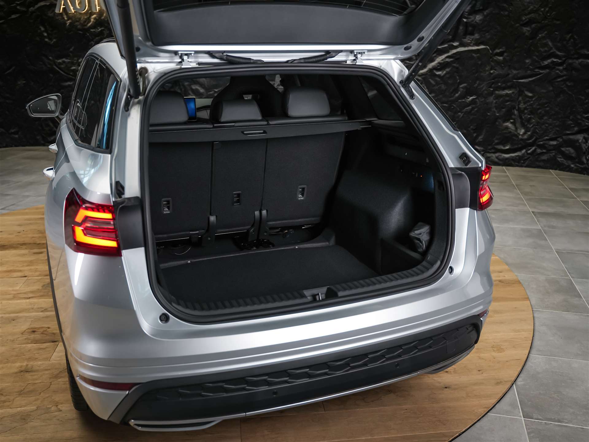 SKODA Kodiaq 2.0 TDI Sportline 4x4 *Matrix LED*Anhängerkupplung*-image-42