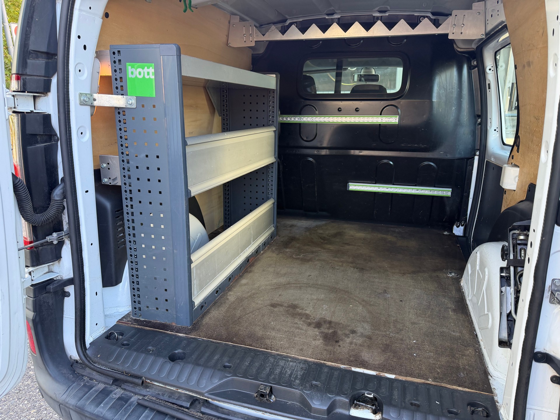 RENAULT Kangoo Medium dCi 90 ENERGY Business ** 3-Plätzer * Klimaanlage ** Tempomat ** PDC Hinten ** Frisch Ab MFK-image-13