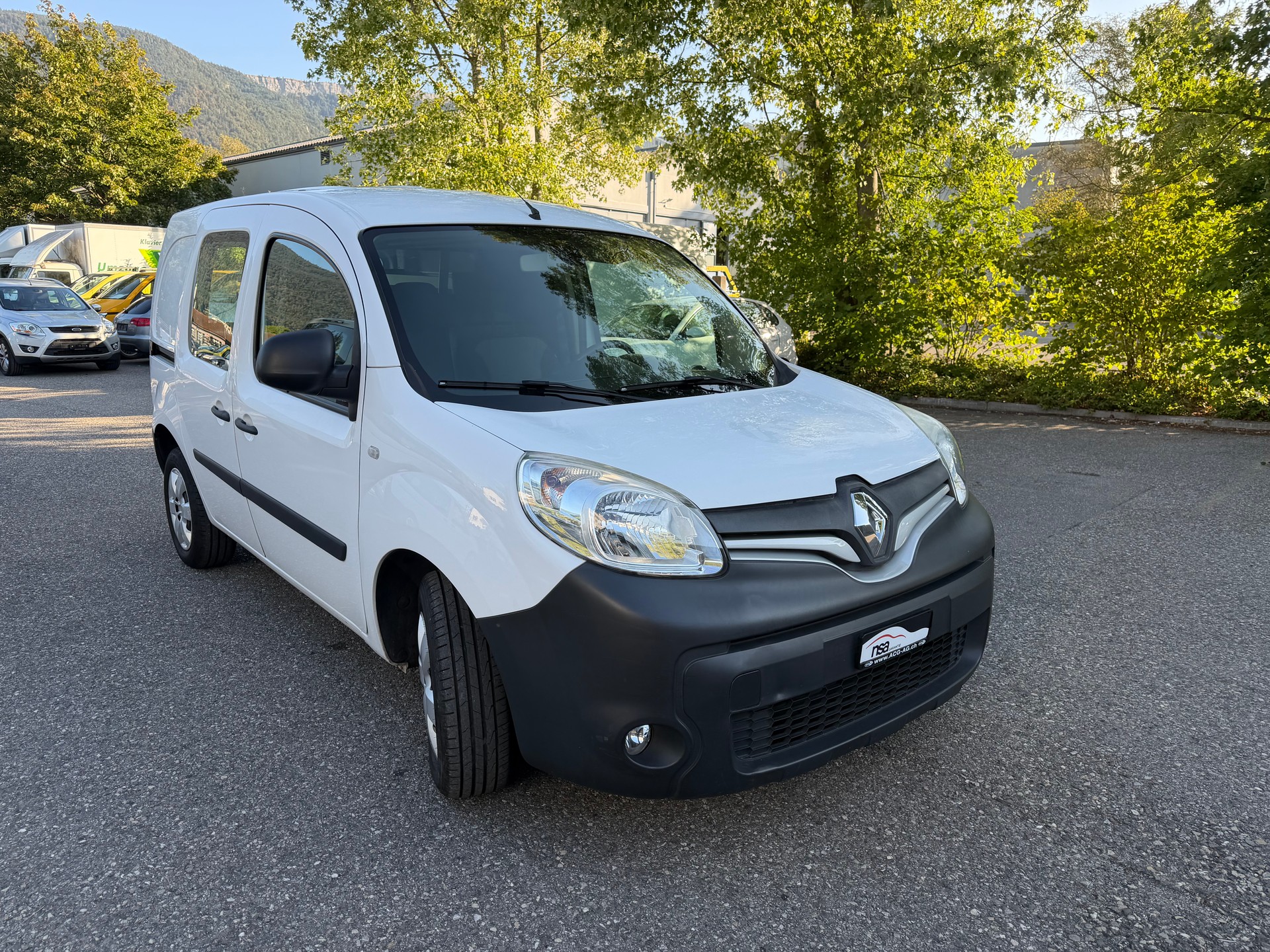 RENAULT Kangoo Medium dCi 90 ENERGY Business ** 3-Plätzer * Klimaanlage ** Tempomat ** PDC Hinten ** Frisch Ab MFK-image-5