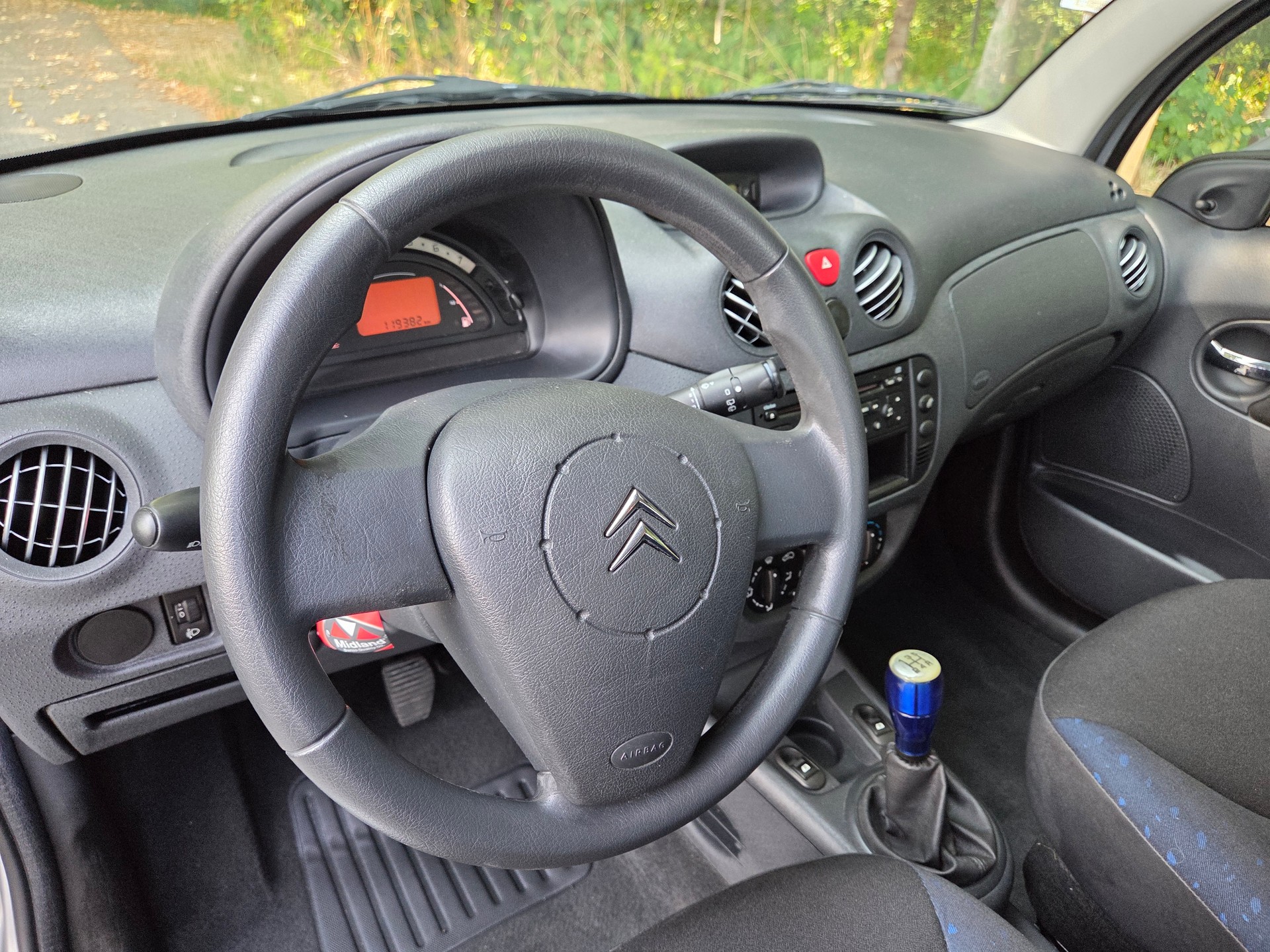 CITROEN C3 1.1i Furio-image-11