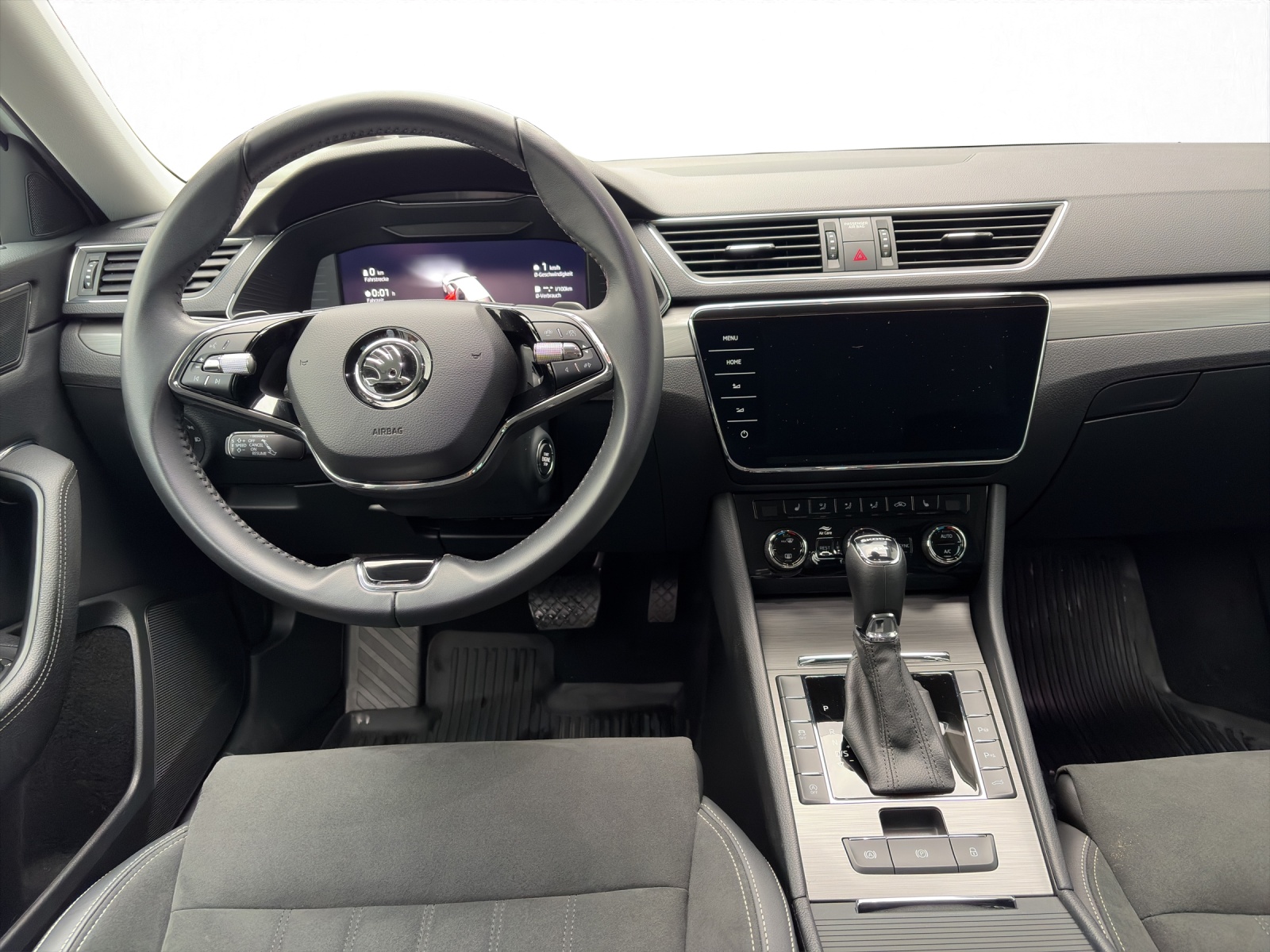 SKODA Superb Combi 2.0 TDI 200 Style 4x4 DSG-image-12