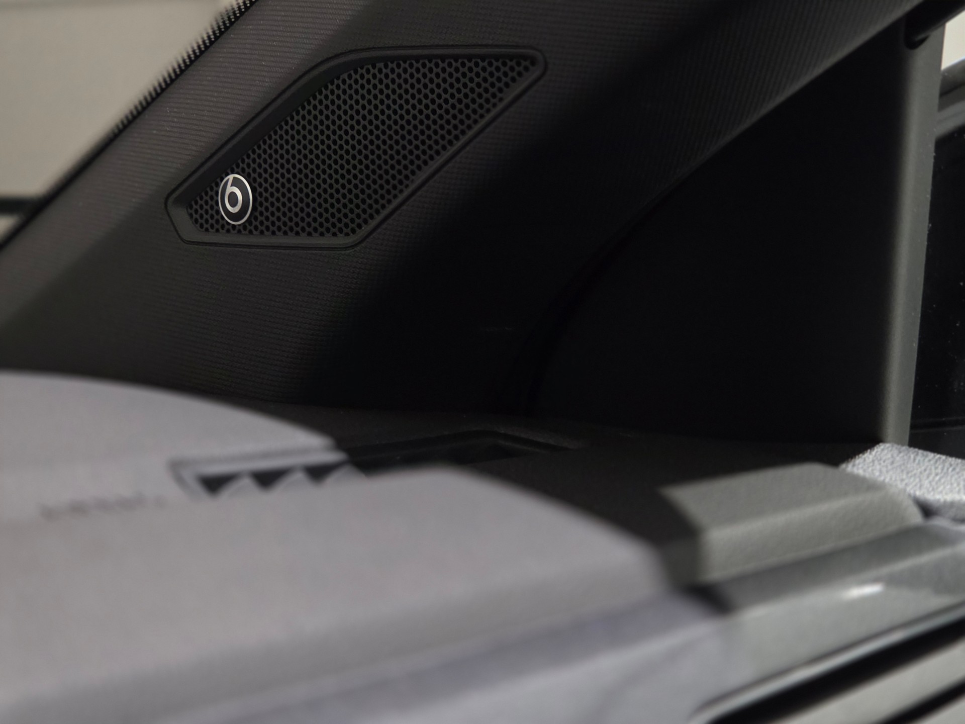 VW Polo 2.0 TSI GTI DSG-image-14