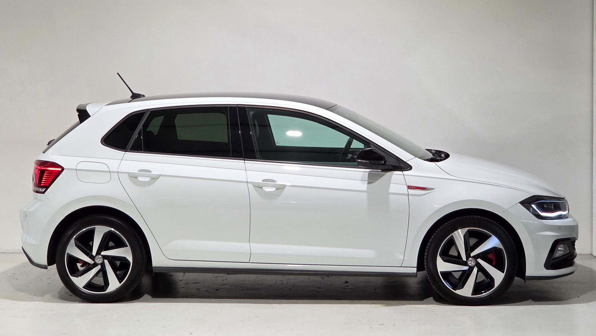 VW Polo 2.0 TSI GTI DSG-image-26
