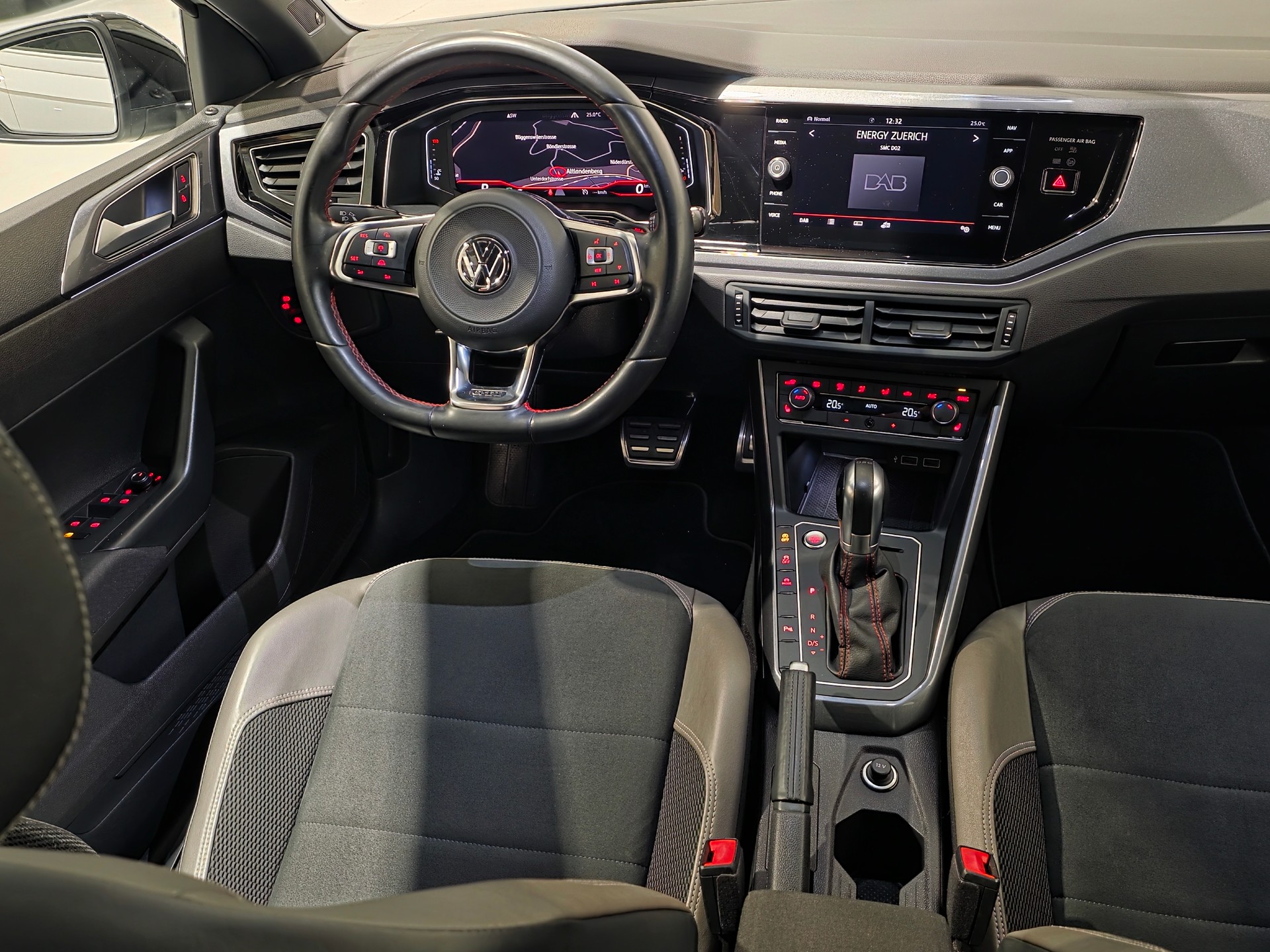 VW Polo 2.0 TSI GTI DSG-image-5