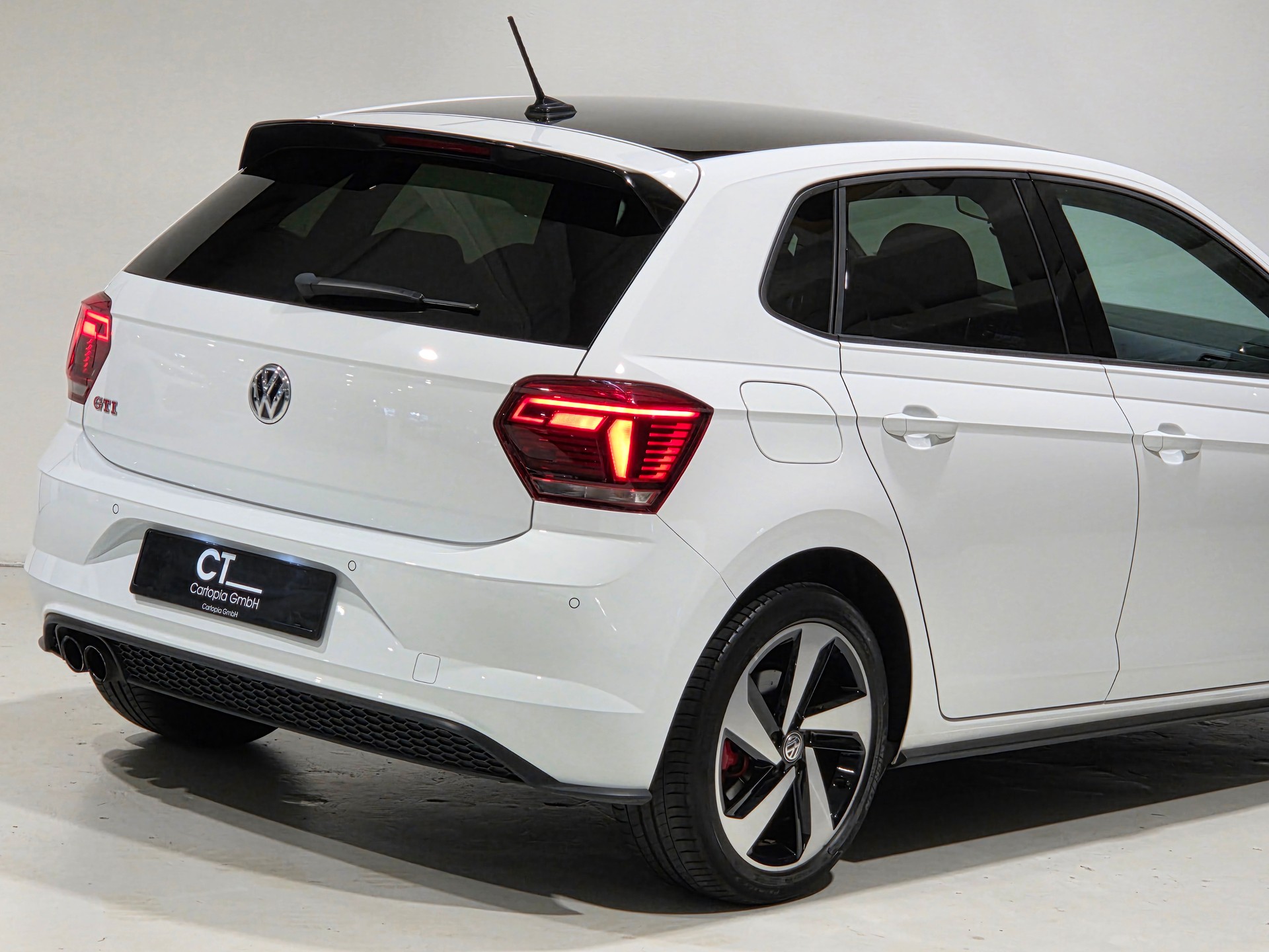 VW Polo 2.0 TSI GTI DSG-image-28