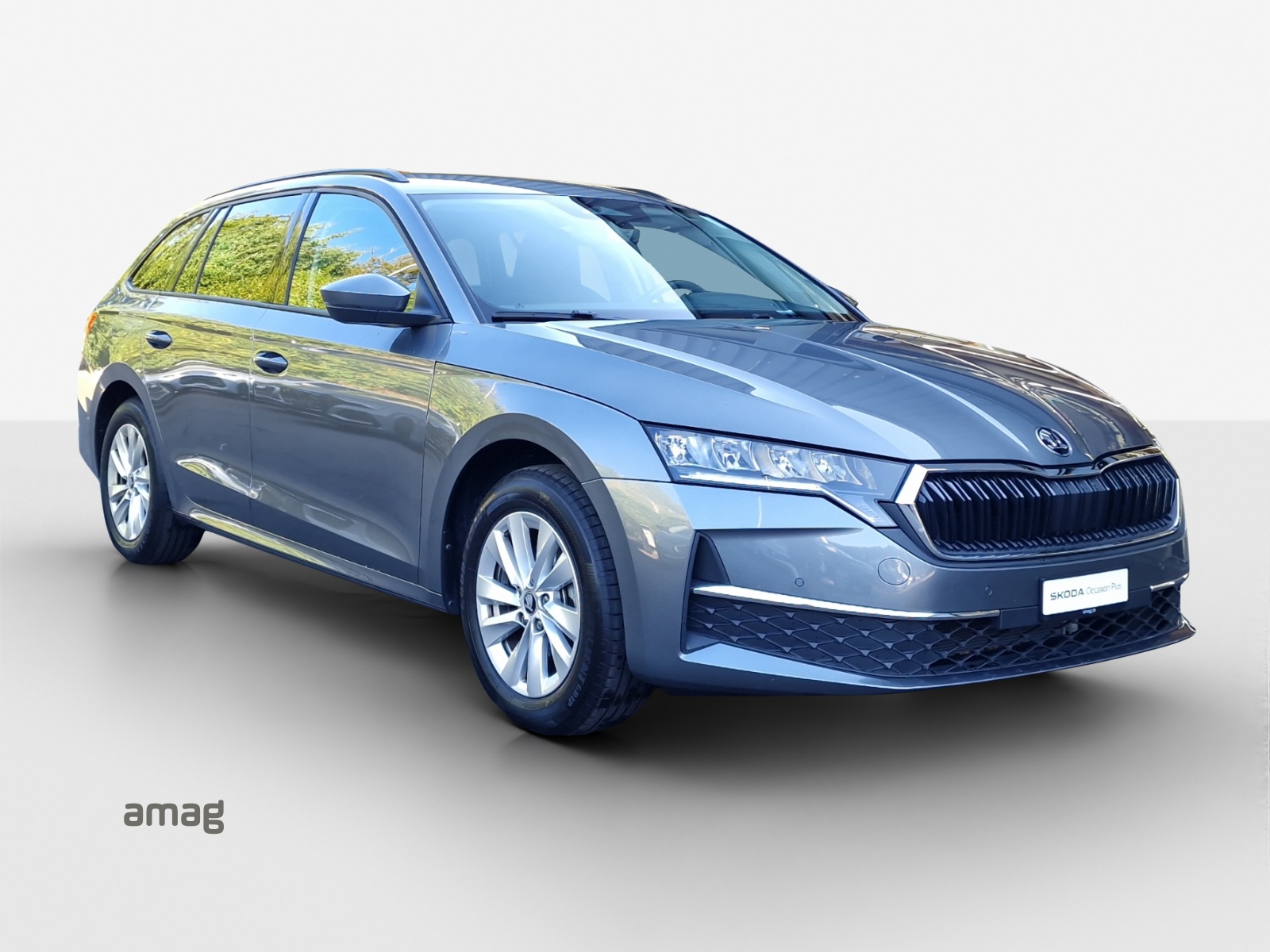 SKODA Octavia Combi 2.0 TDI DSG Selection-image-5