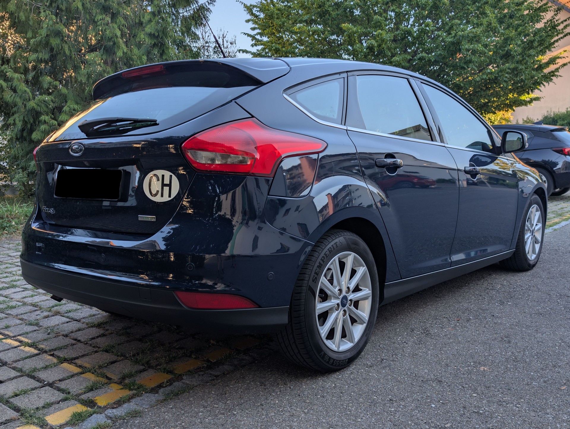 FORD 1.0 SCTi Titanium, 125 PS-image-1