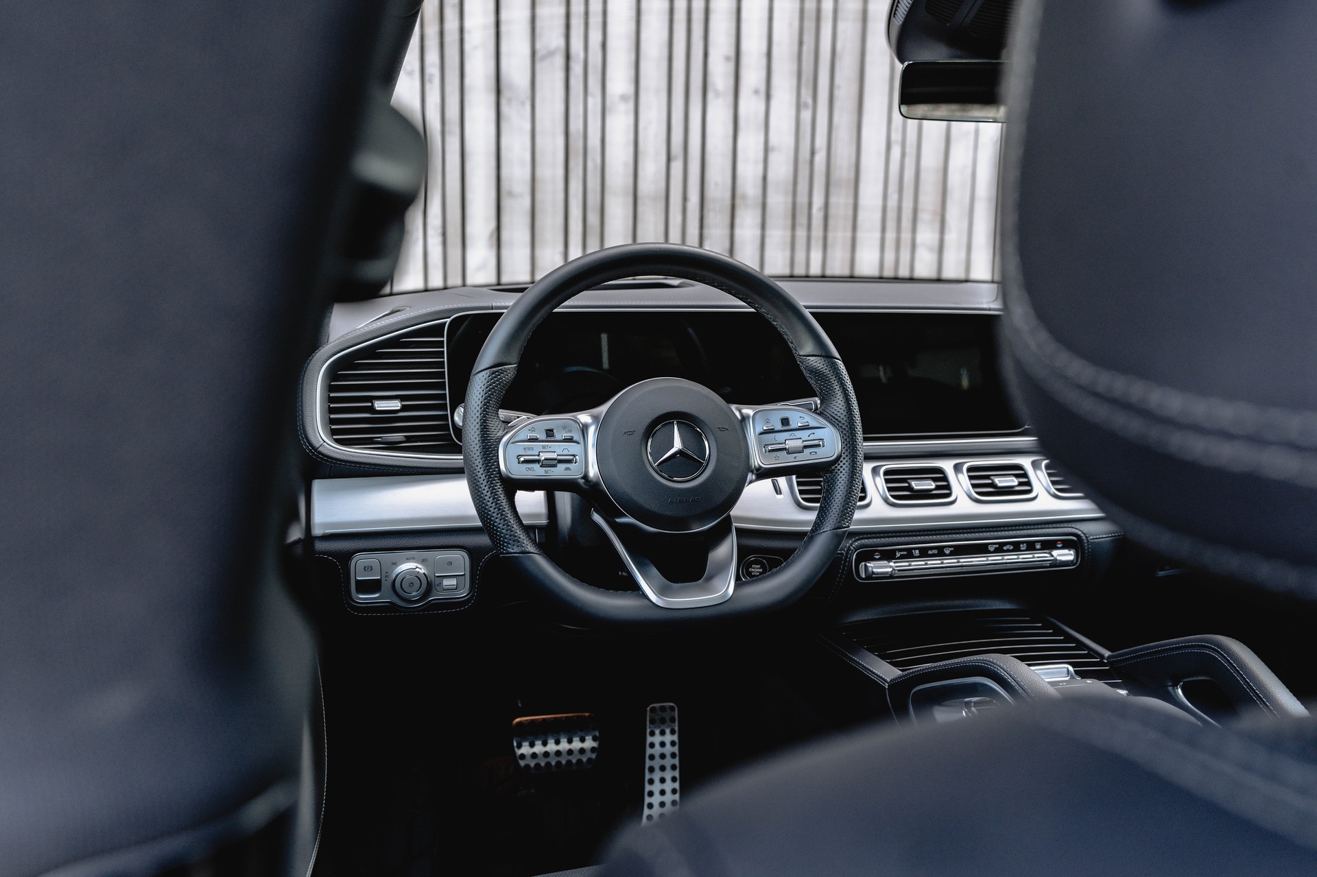 MERCEDES-BENZ GLE 400 d 4Matic AMG Line 9G-Tronic * INKL. MERCEDES GARANTIE * HINTERACHSLENKUNG *-image-12