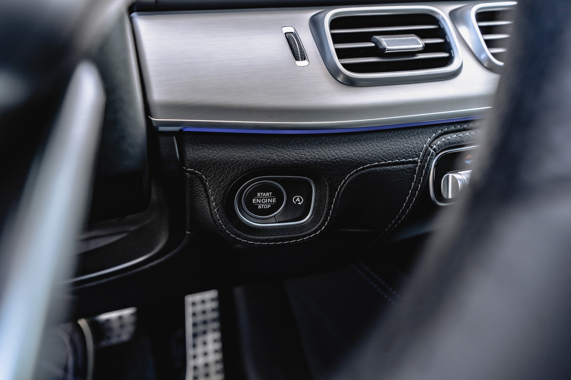 MERCEDES-BENZ GLE 400 d 4Matic AMG Line 9G-Tronic * INKL. MERCEDES GARANTIE * HINTERACHSLENKUNG *-image-28