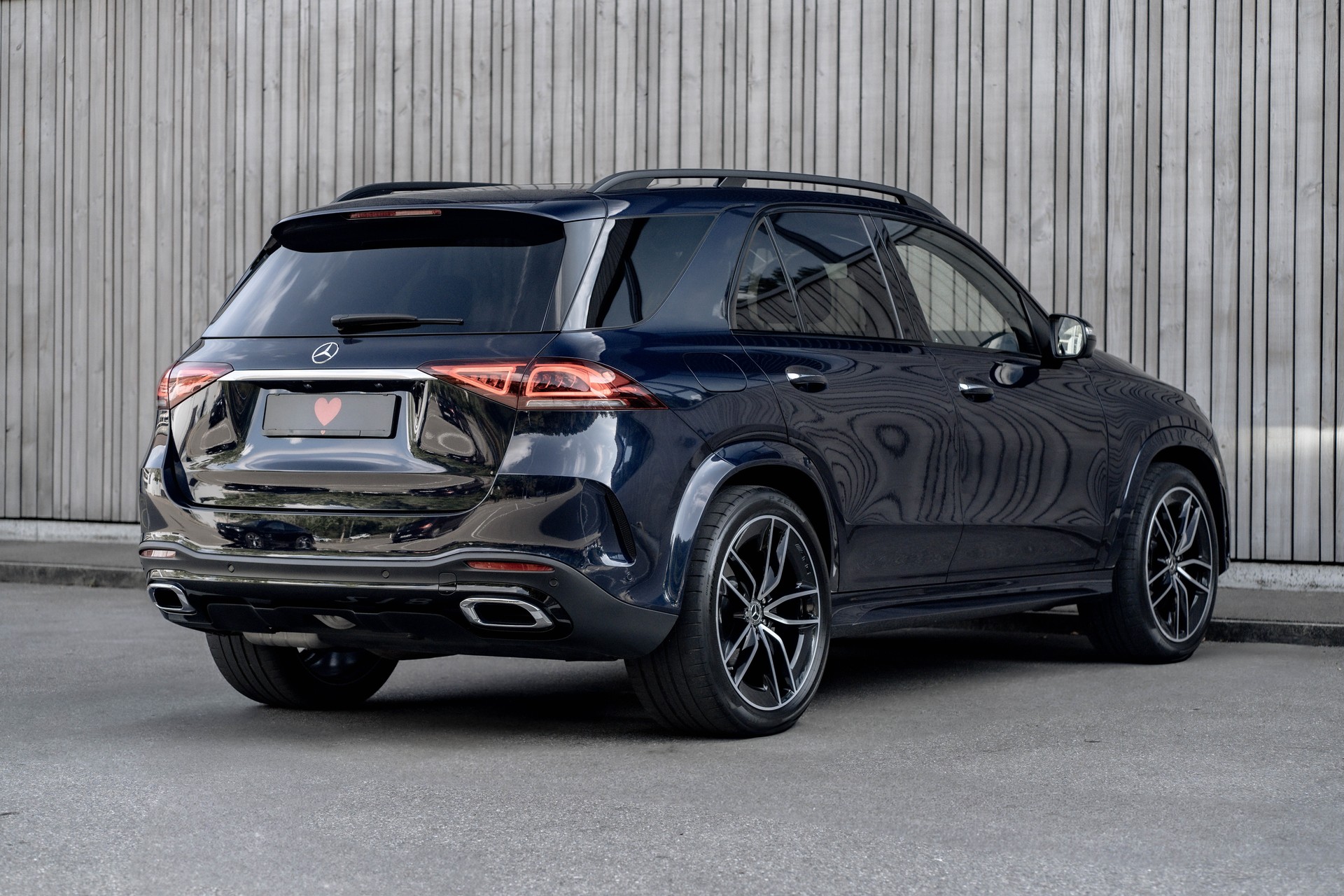 MERCEDES-BENZ GLE 400 d 4Matic AMG Line 9G-Tronic * INKL. MERCEDES GARANTIE * HINTERACHSLENKUNG *-image-4