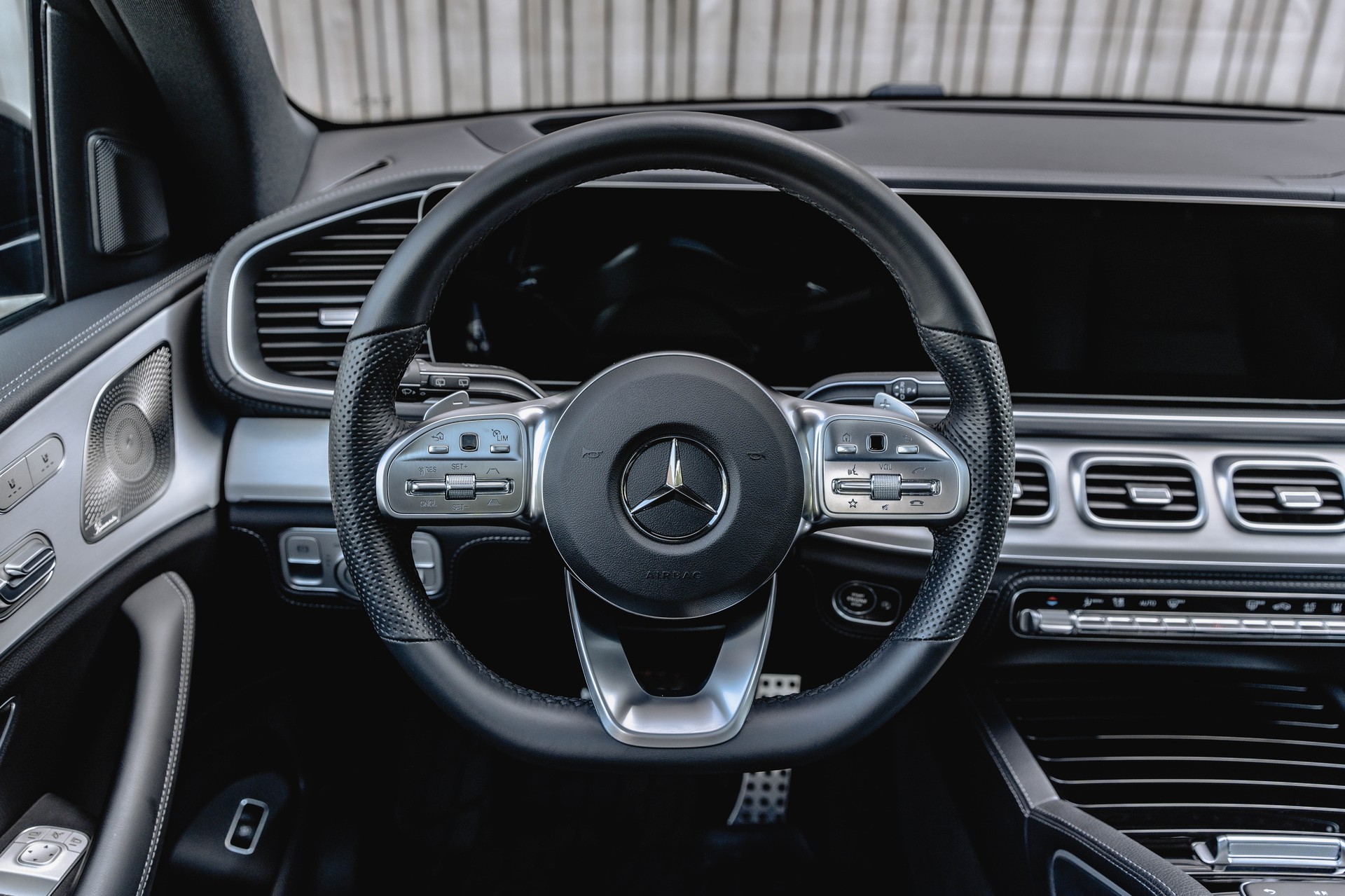 MERCEDES-BENZ GLE 400 d 4Matic AMG Line 9G-Tronic * INKL. MERCEDES GARANTIE * HINTERACHSLENKUNG *-image-14
