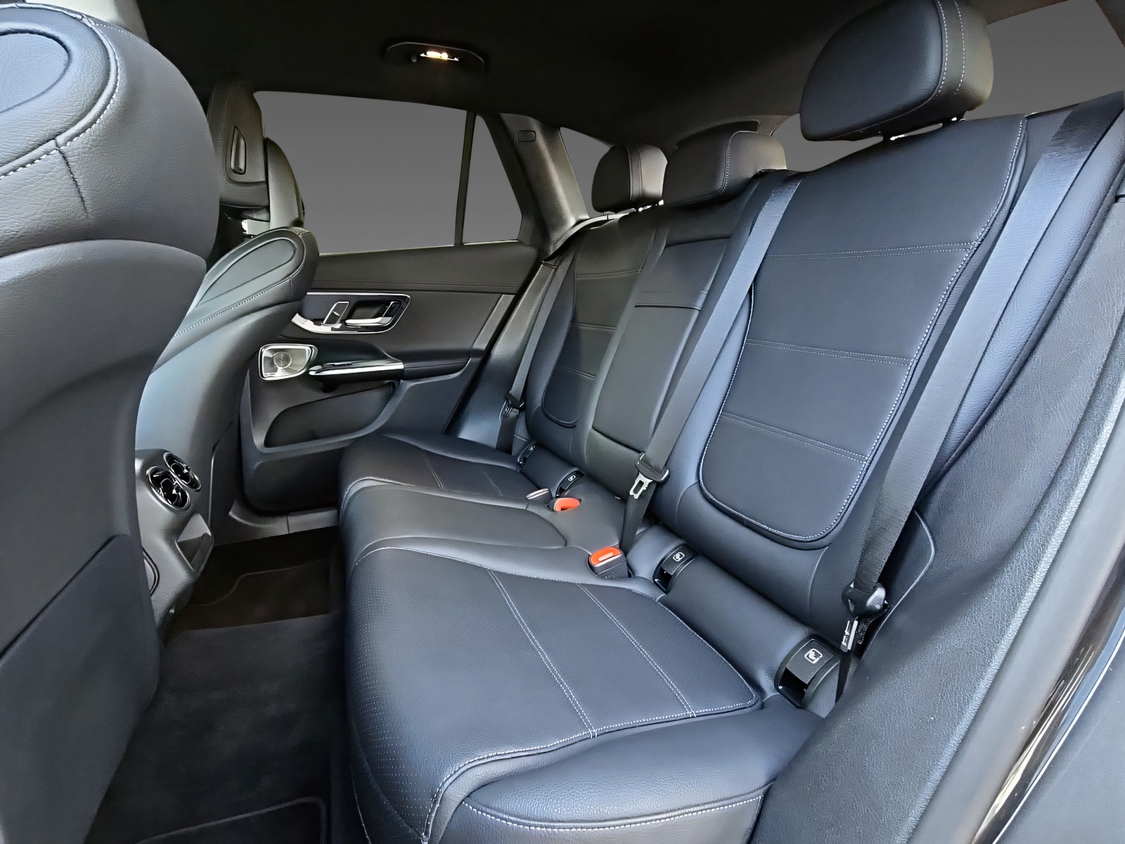 MERCEDES-BENZ GLC 400 e 4Matic AMG Line-image-11