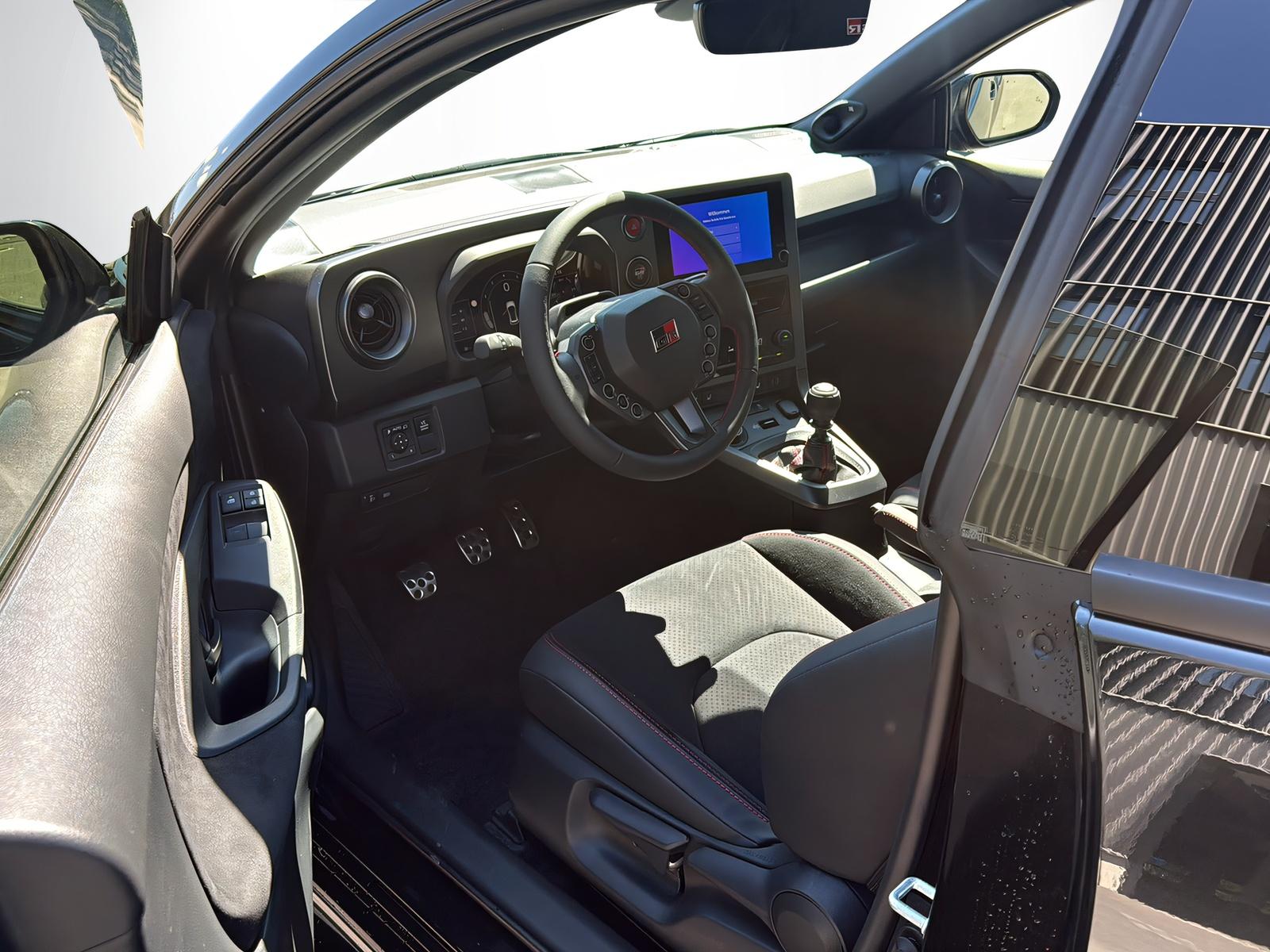 TOYOTA GR Yaris 1.6 Turbo Sport 4x4-image-6