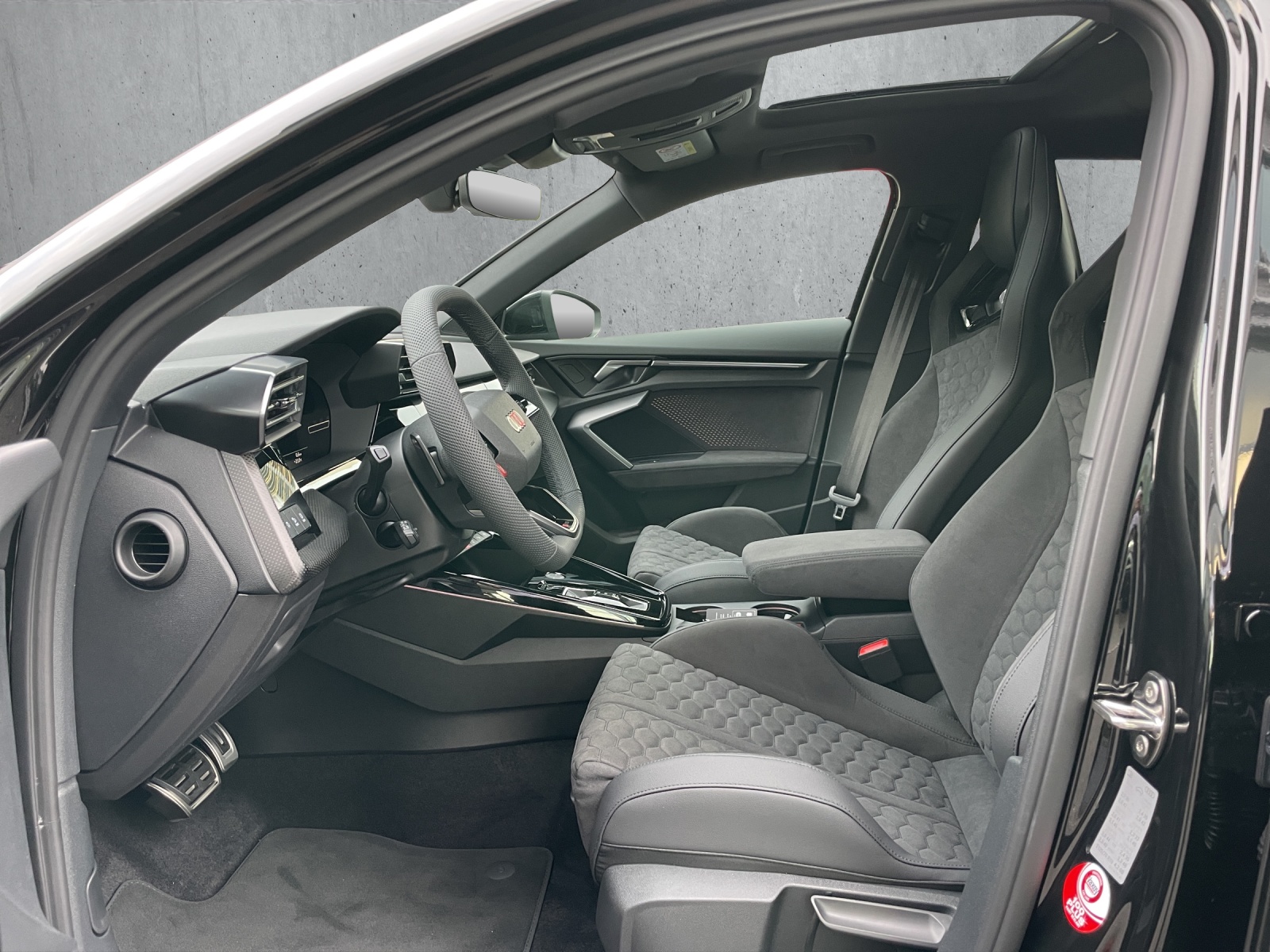 AUDI RS3 Sportback 2.5 TSI quattro S-tronic-image-6
