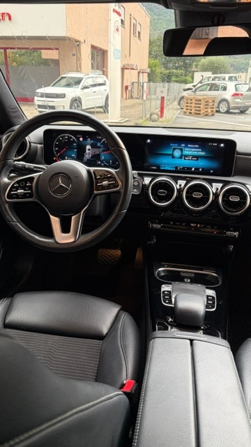 MERCEDES-BENZ A 180 7G-DCT-image-7