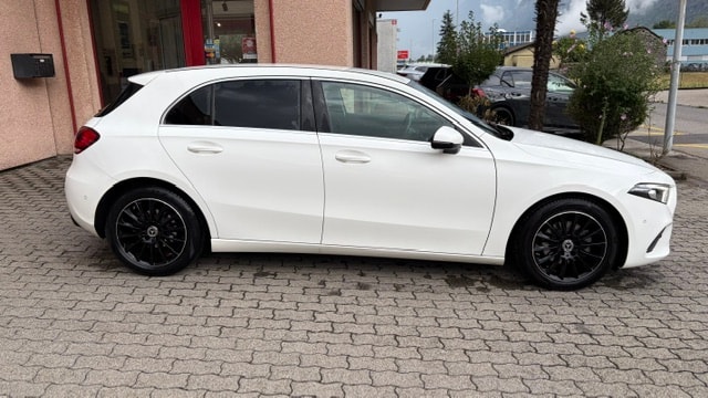 MERCEDES-BENZ A 180 7G-DCT-image-5