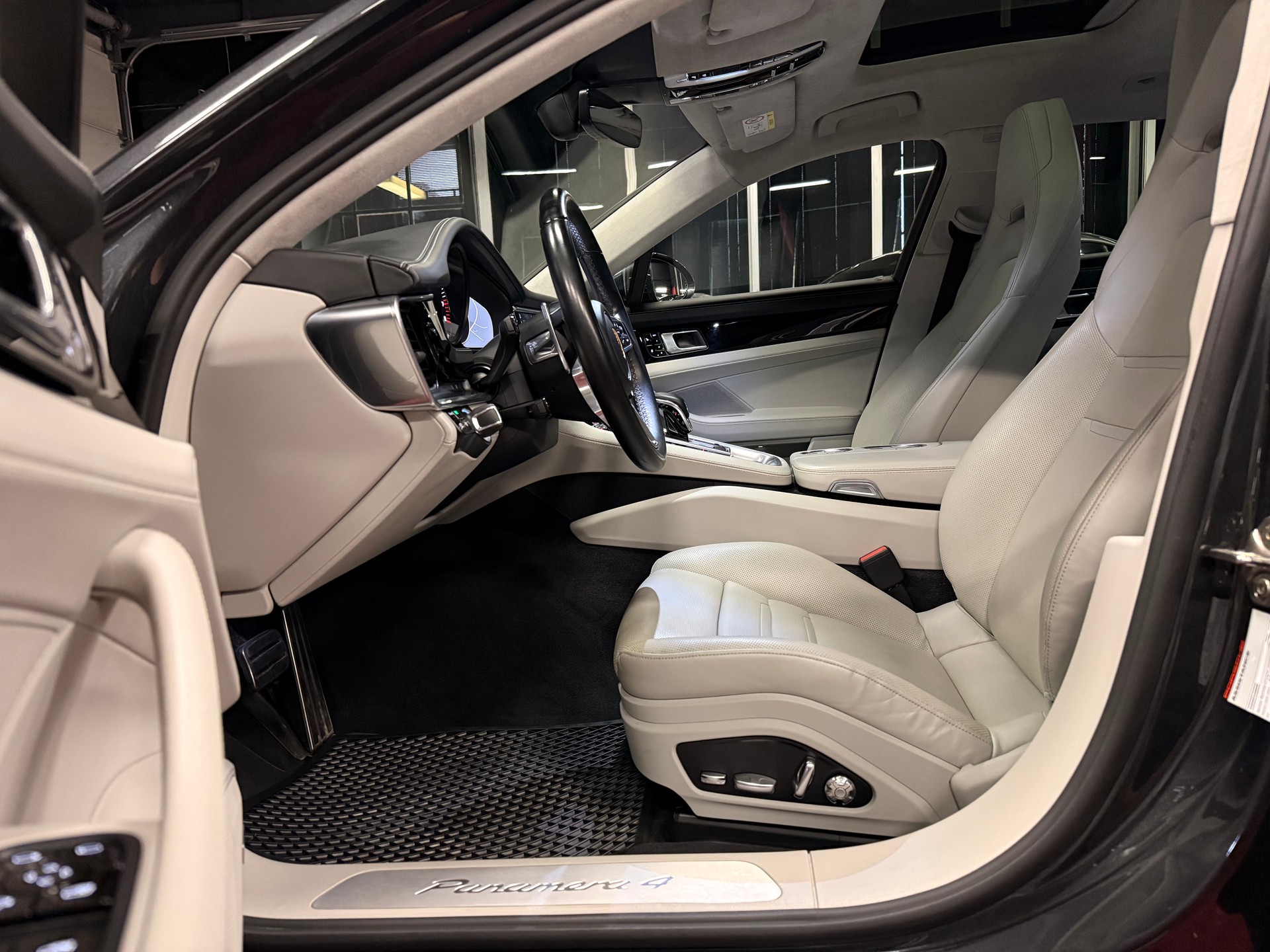 PORSCHE Panamera 4 E-Hybrid Sport Turismo / ** Vollausstattung - Porsche Service Historie **-image-10