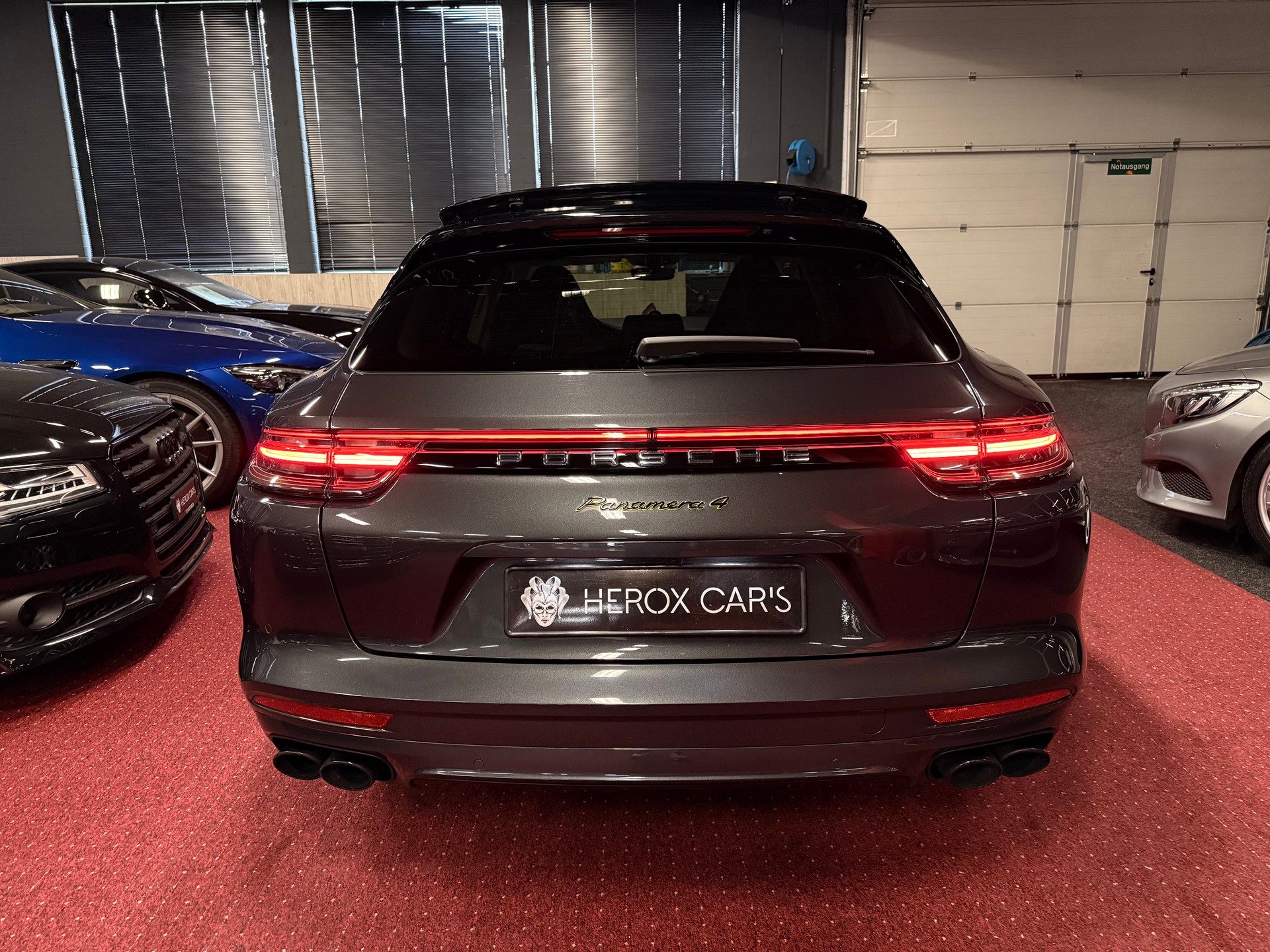 PORSCHE Panamera 4 E-Hybrid Sport Turismo / ** Vollausstattung - Porsche Service Historie **-image-5