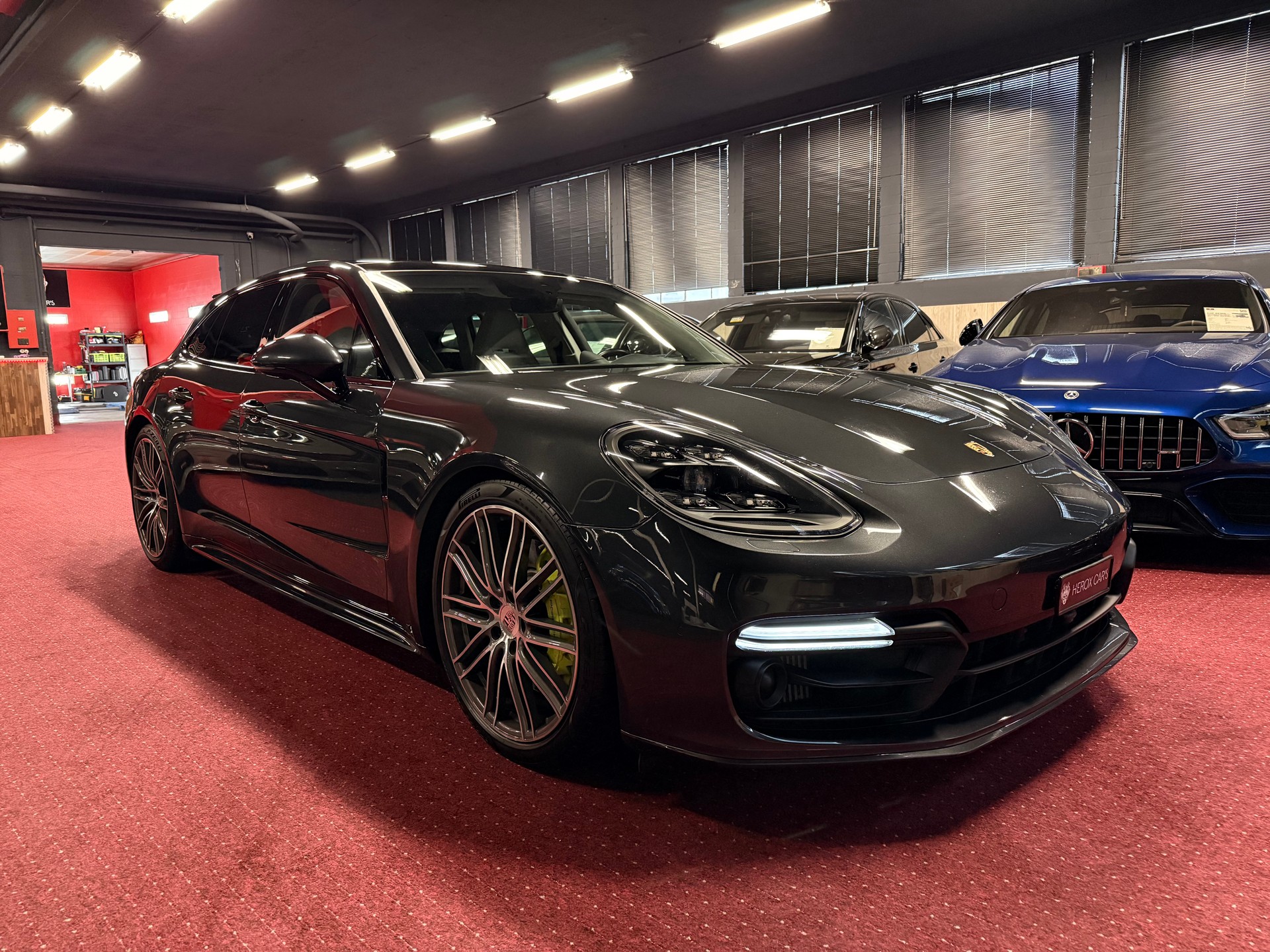 PORSCHE Panamera 4 E-Hybrid Sport Turismo / ** Vollausstattung - Porsche Service Historie **-image-3